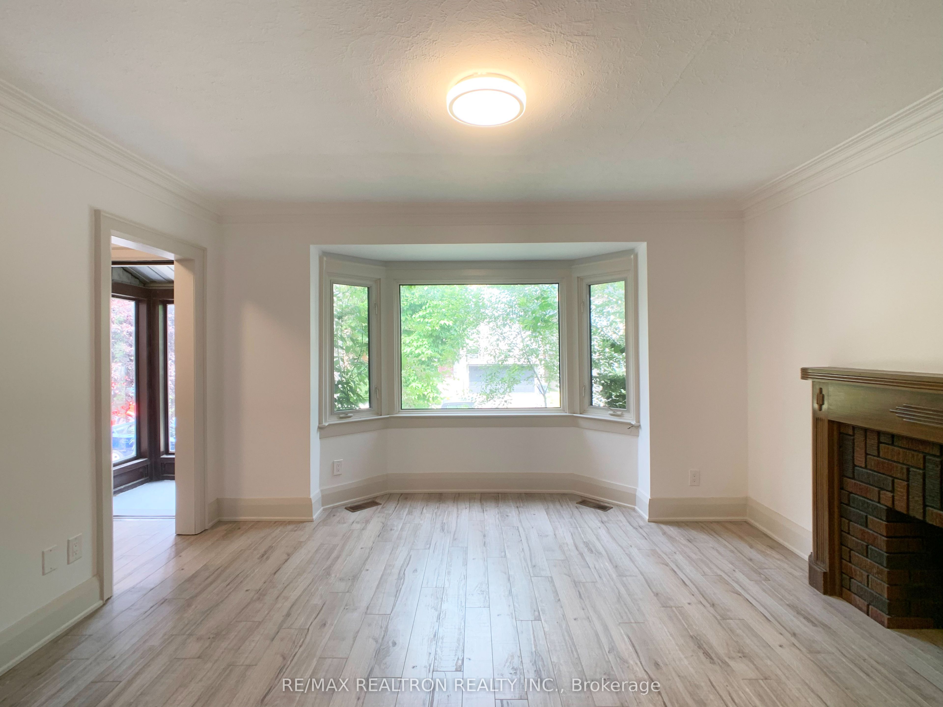 48 Mann Avenue, Toronto, ON M4S 2Y3 photo 3