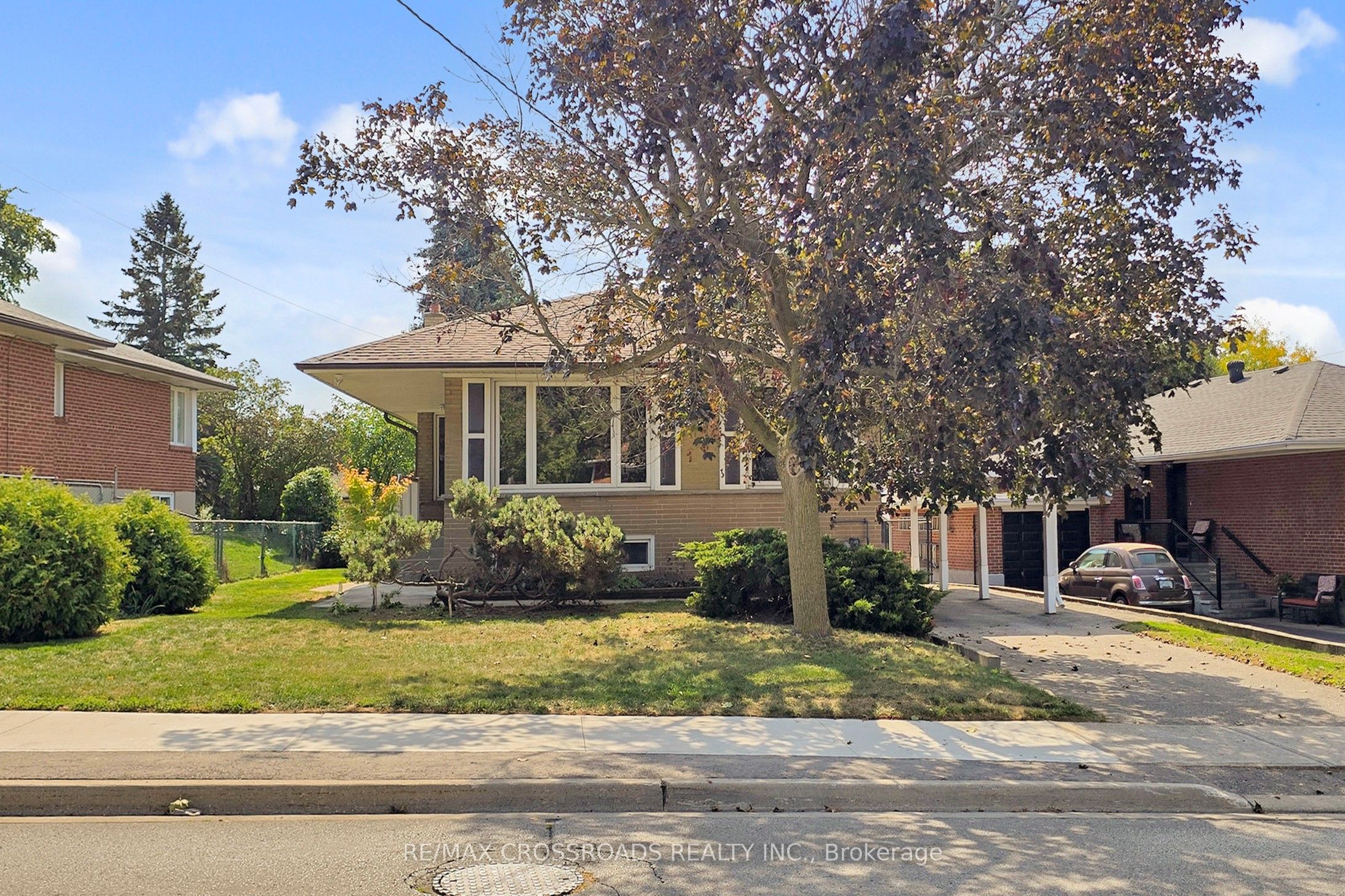 55 Elvaston Drive, Toronto, ON M4A 1N2