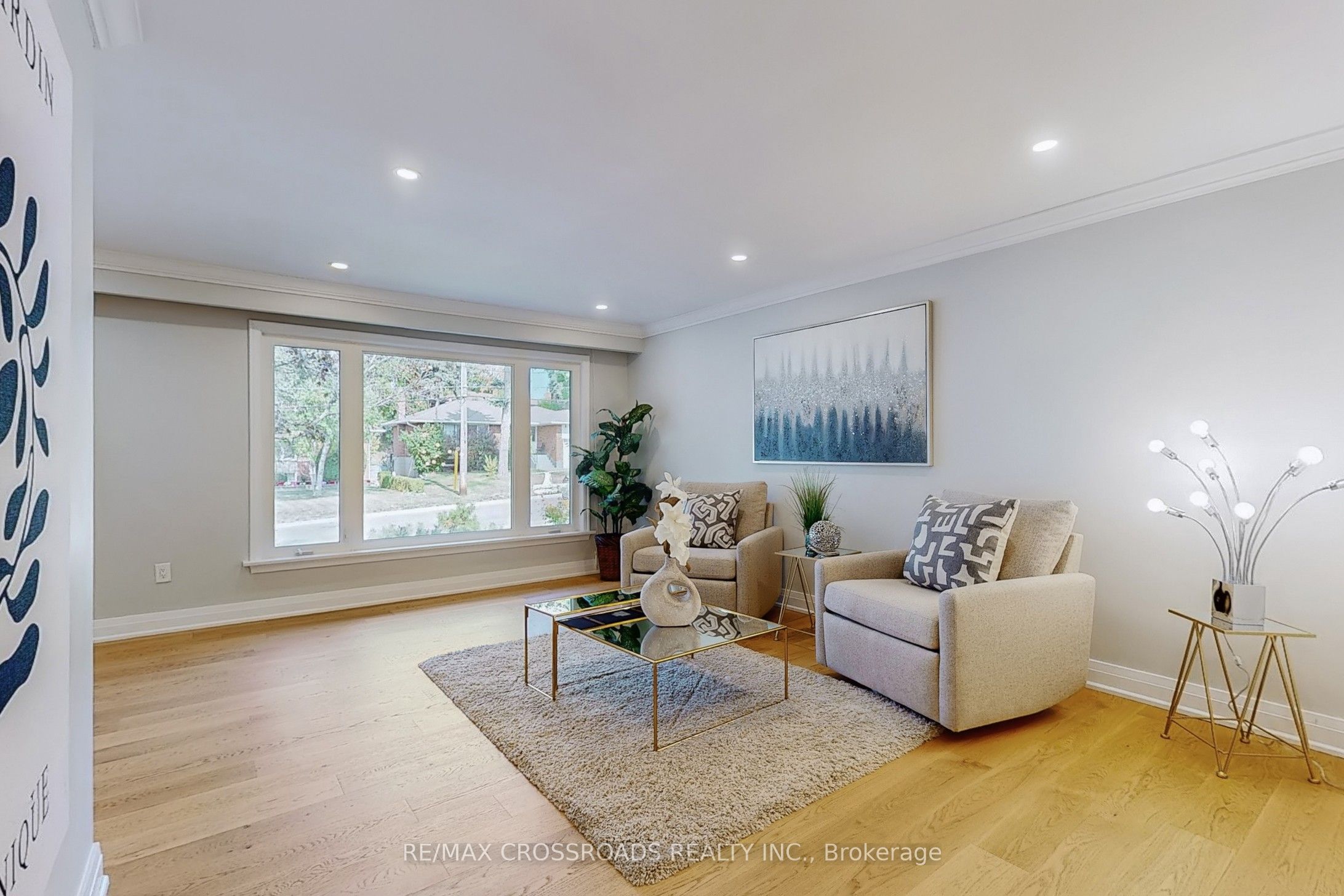55 Elvaston Drive, Toronto, ON M4A 1N2 photo 4