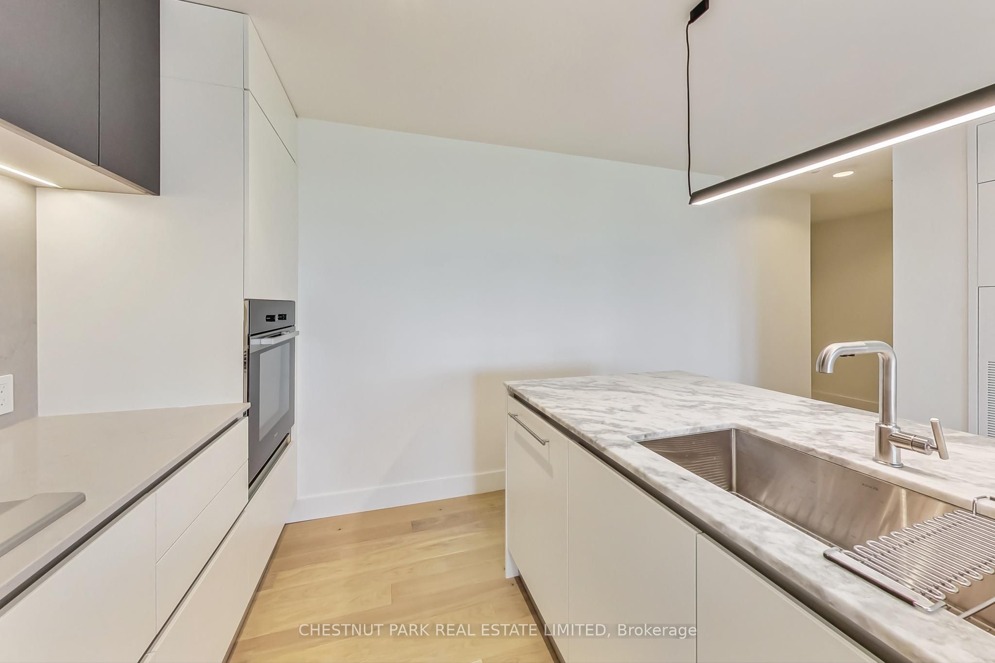 1414 Bayview Avenue 404, Toronto, ON M4G 0E2 photo 4