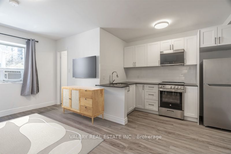608 Church Street B5, Toronto, ON M4Y 2E7 photo 2