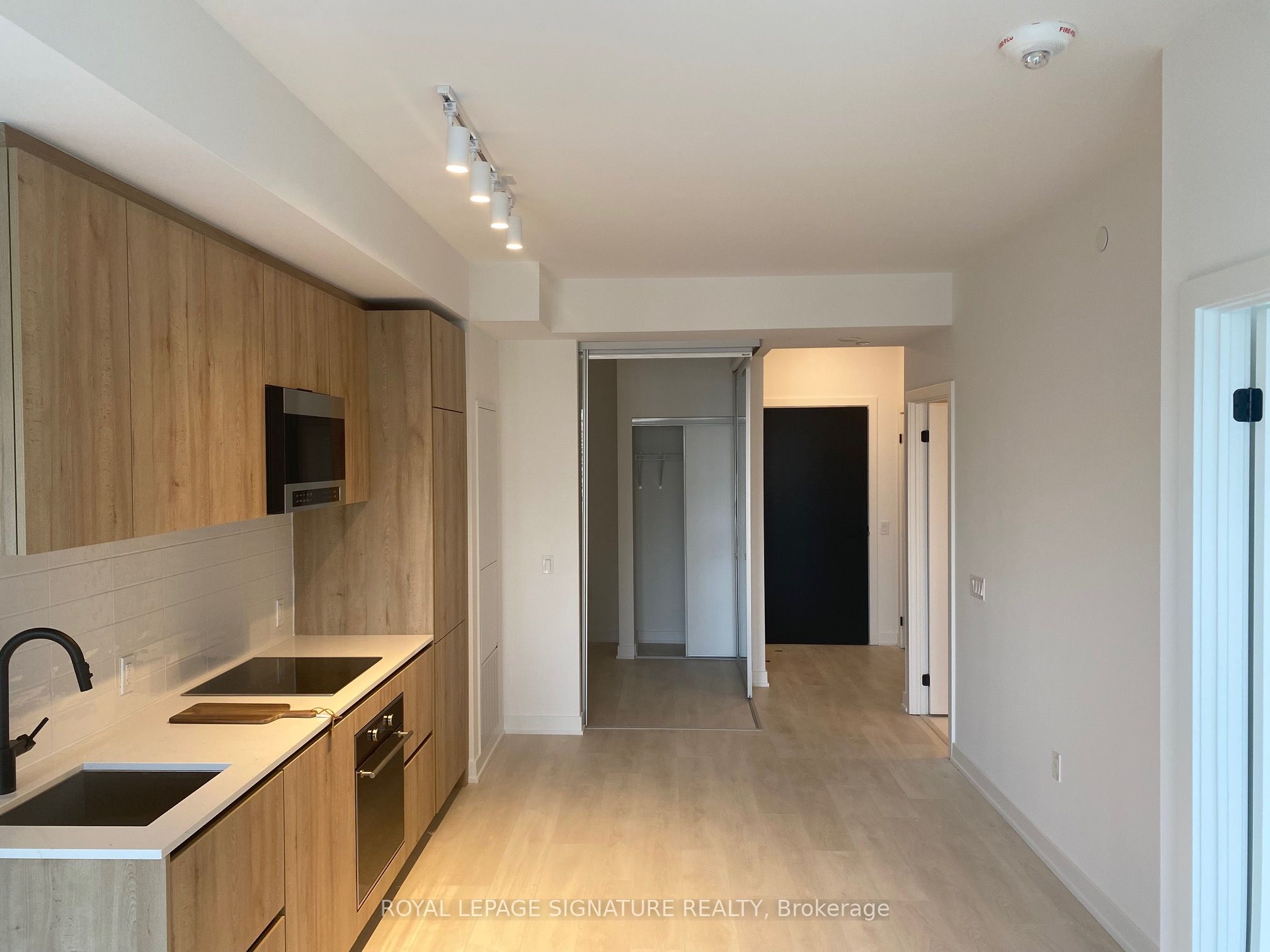117 Broadway Avenue 1407, Toronto, ON M4P 1V3 photo 5