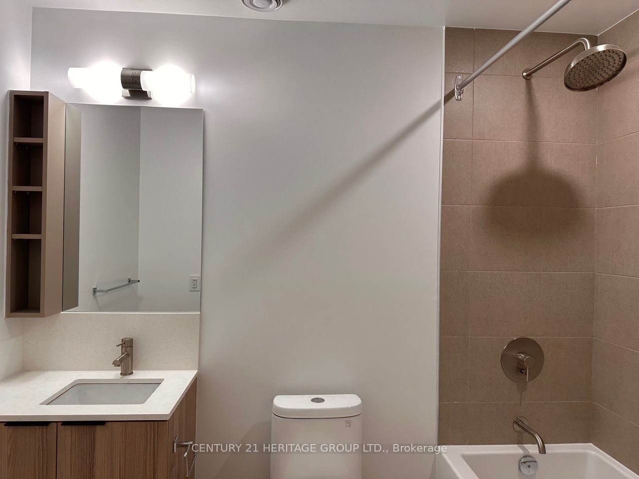 55 Mercer Street 1807, Toronto, ON M5V 3W2 photo 5