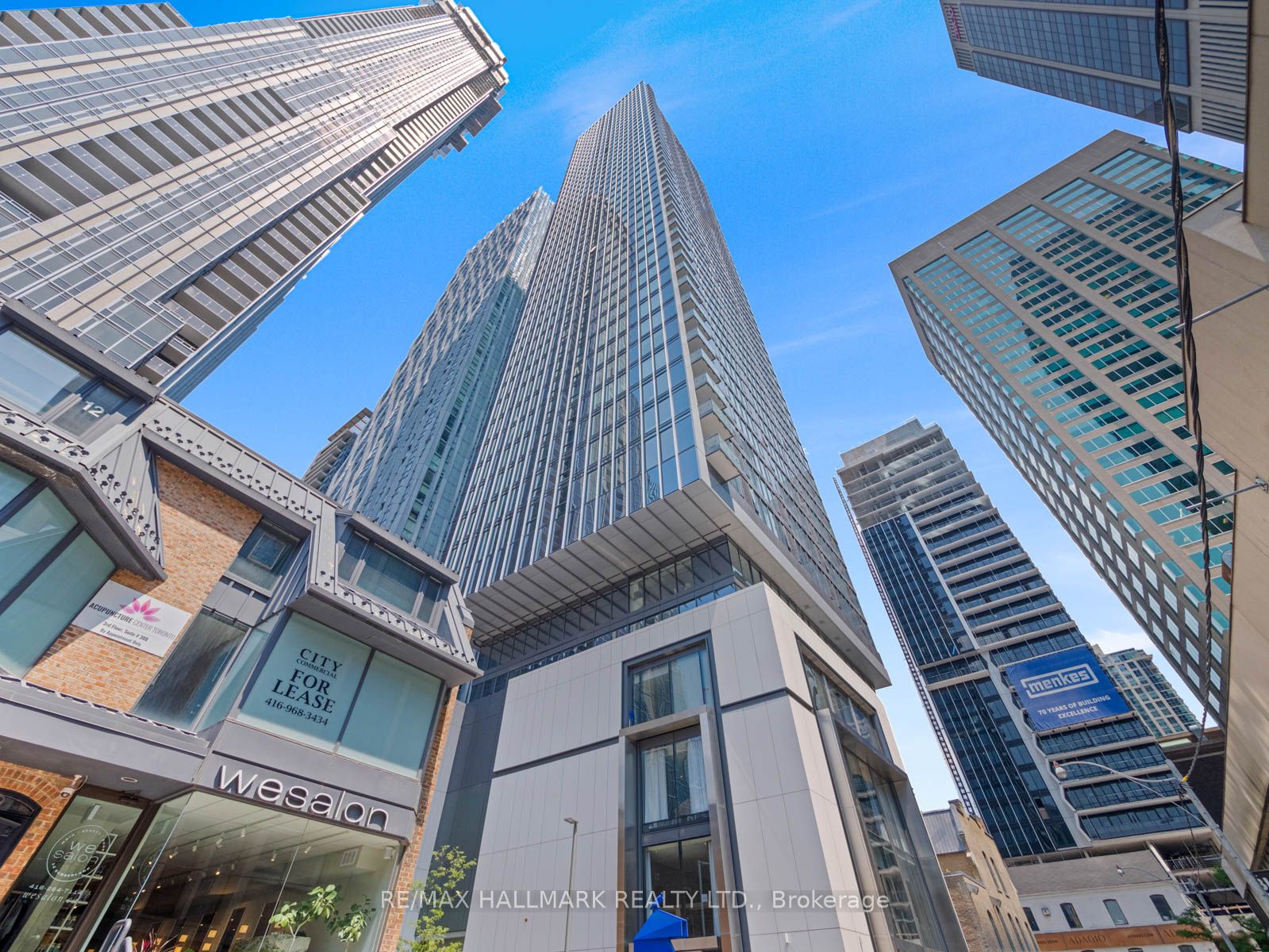 8 Cumberland Street 1007, Toronto, ON M4W 0B6 photo 2