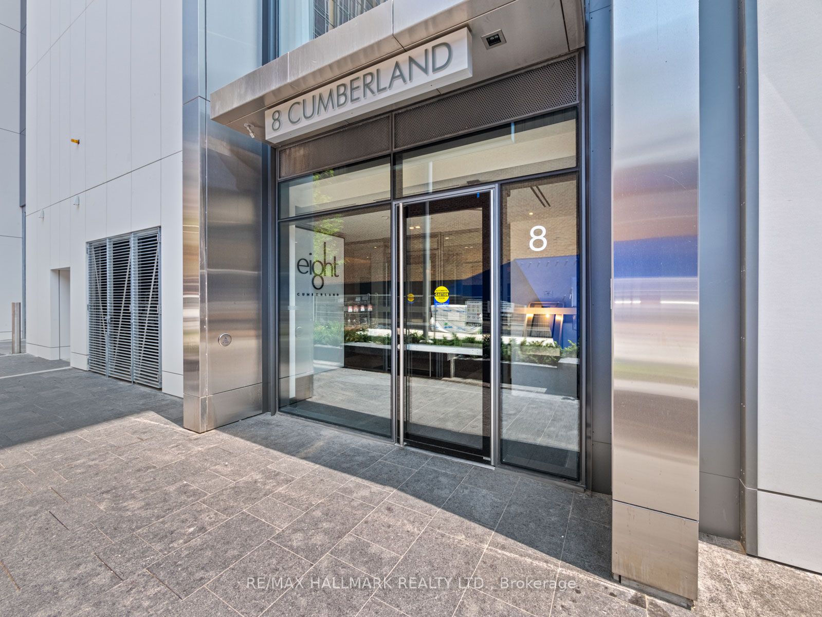 8 Cumberland Street 1007, Toronto, ON M4W 0B6 photo 3