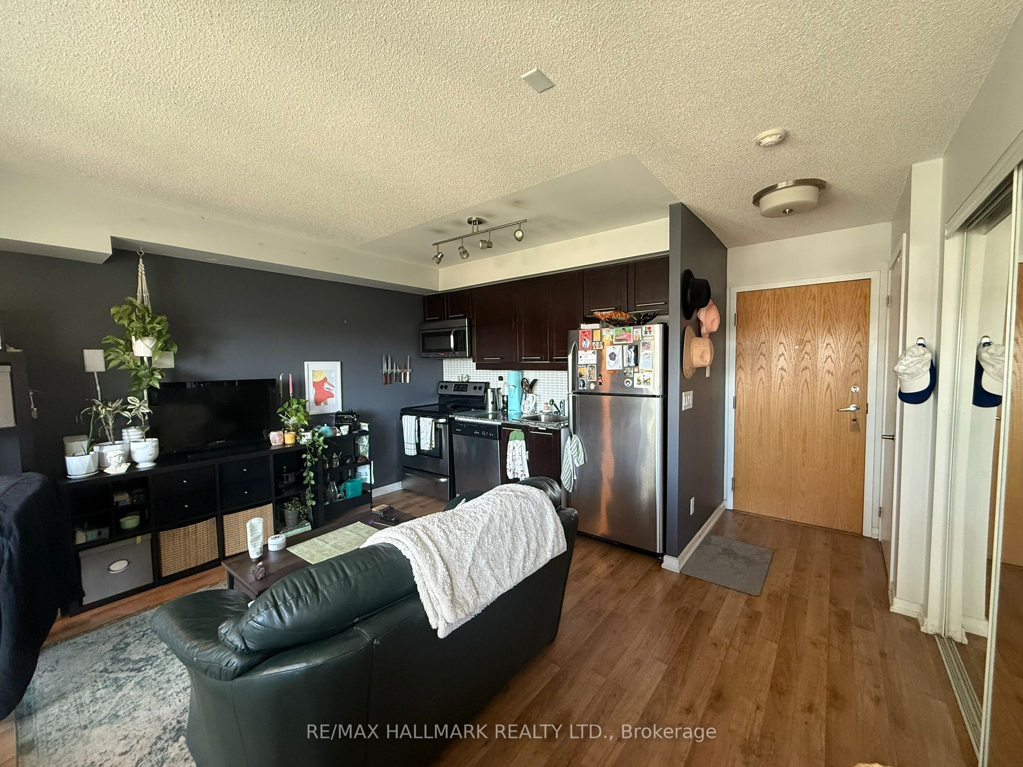 38 Joe Shuster Way W 709, Toronto, ON M6K 0A5 photo 5