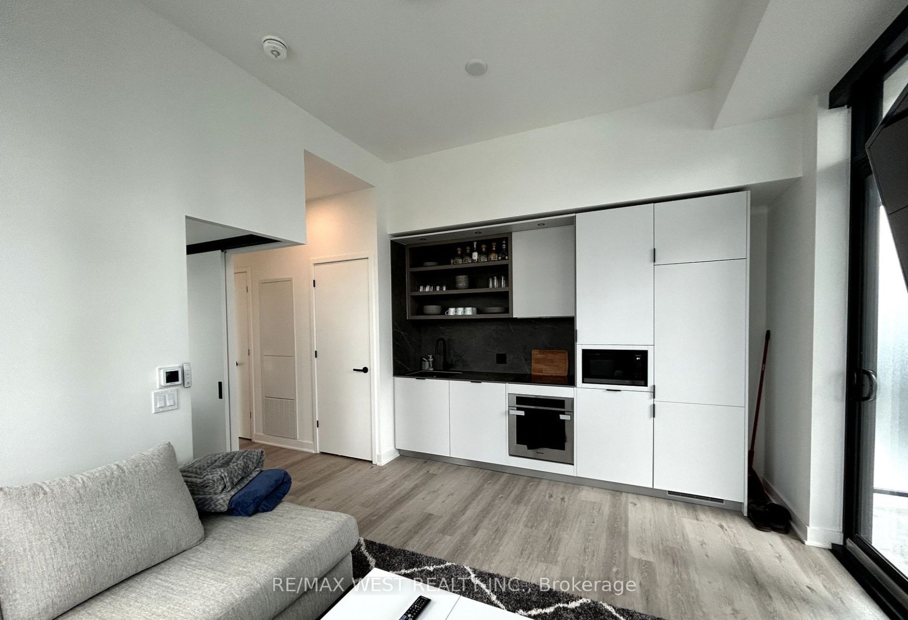 55 Charles Street E 2010, Toronto, ON M4Y 0J1 photo 3