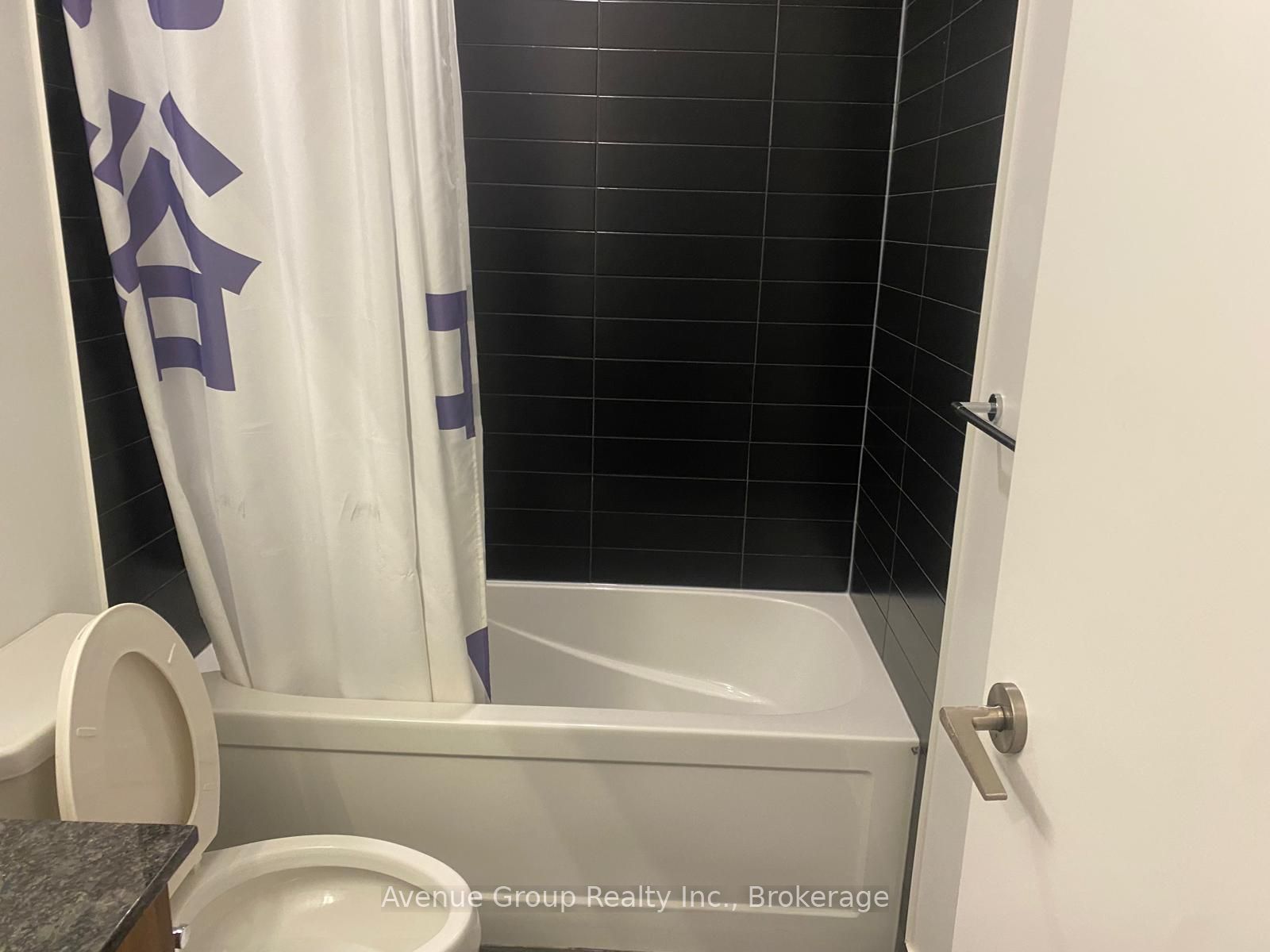 501 Yonge St Street 2304, Toronto, ON M4Y 0G8 photo 5