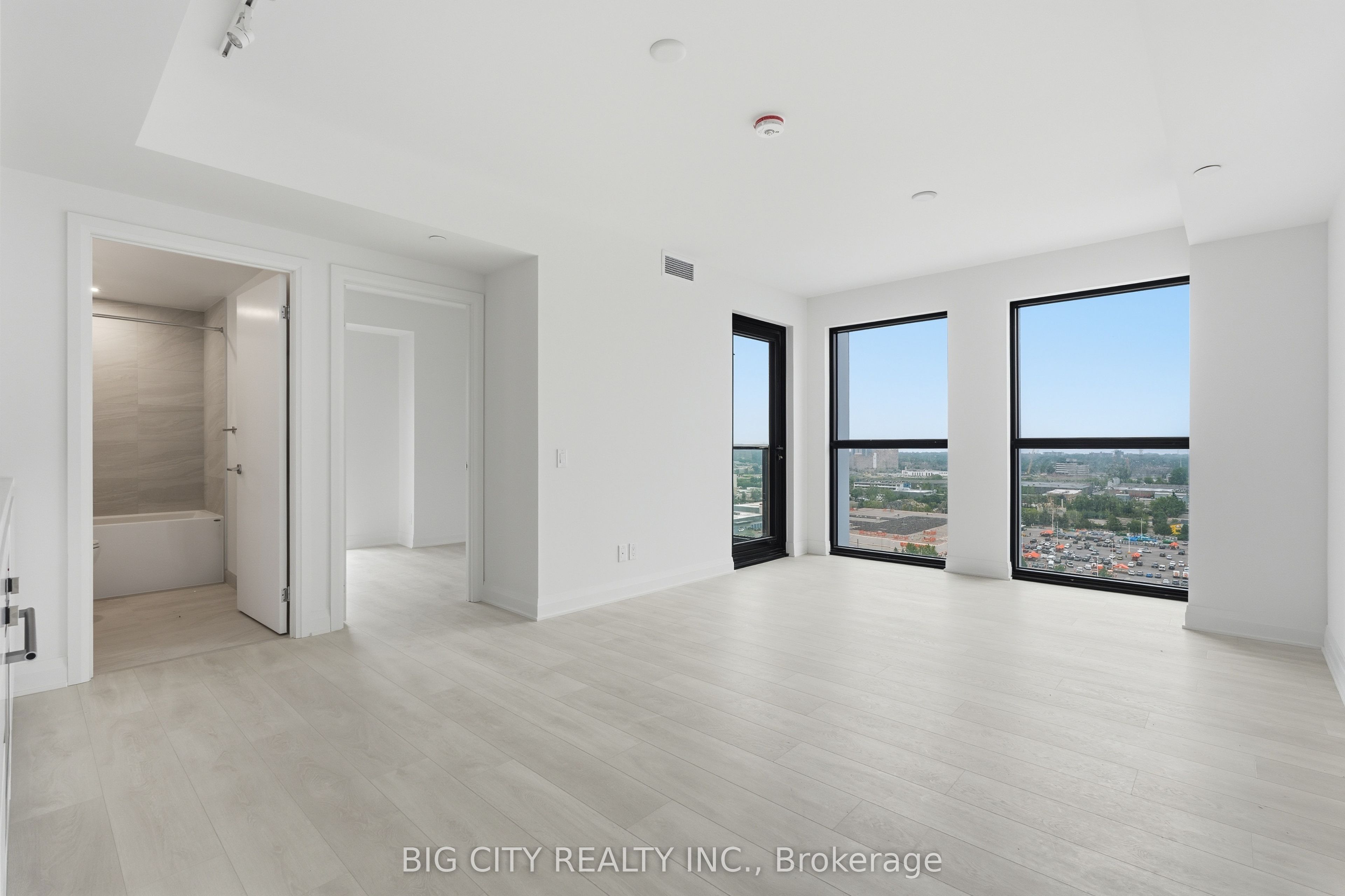 25 Frederick Todd Way 1710, Toronto, ON M4G 0C6