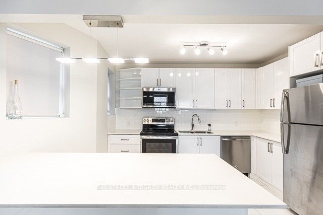 82 Maitland Street 1, Toronto, ON M4Y 1E4 photo 5