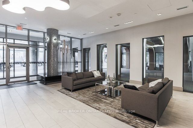525 Adelaide Street W 325, Toronto, ON M5V 0N7 photo 4
