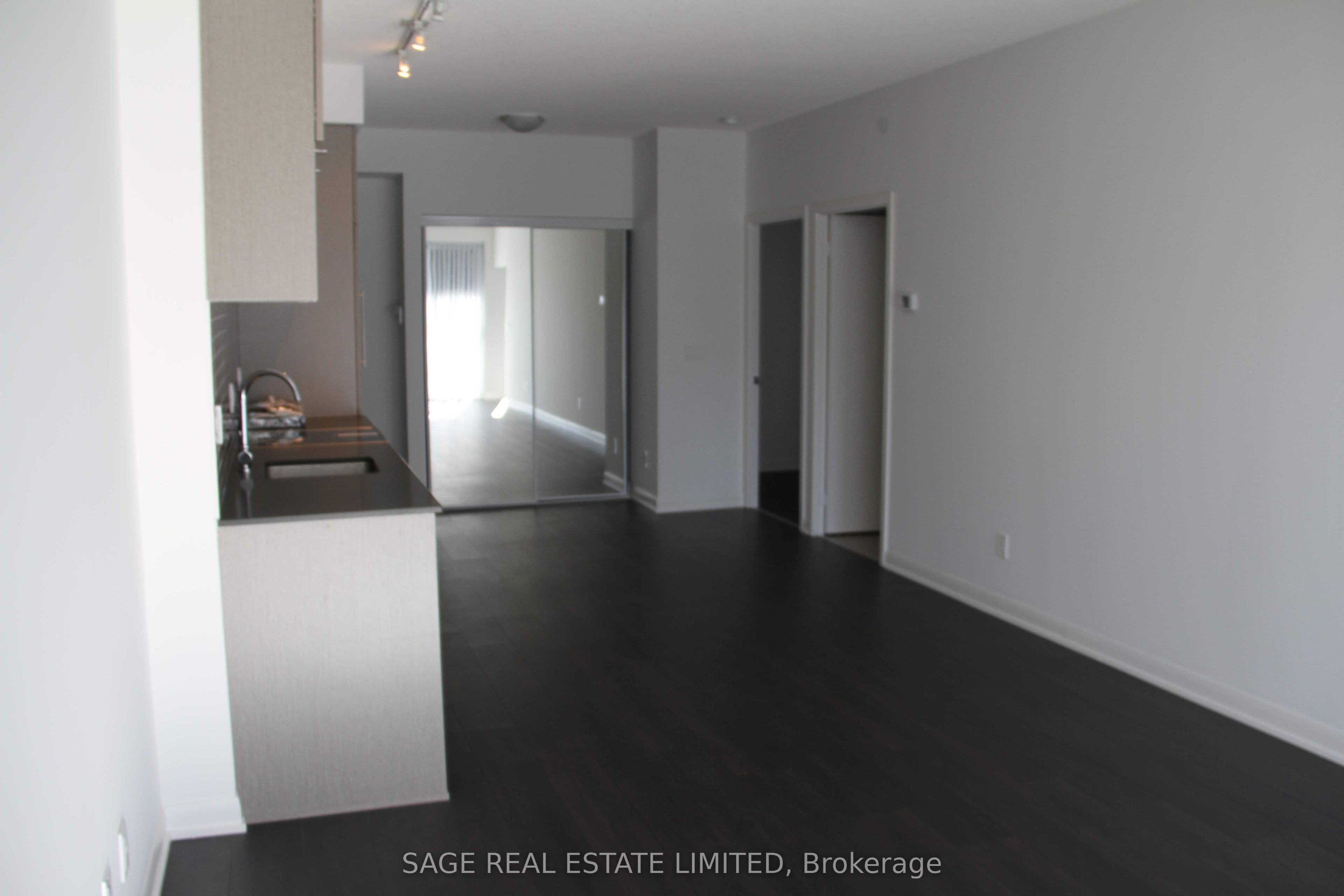 435 Richmond Street 304, Toronto, ON M5V 0N3 photo 3