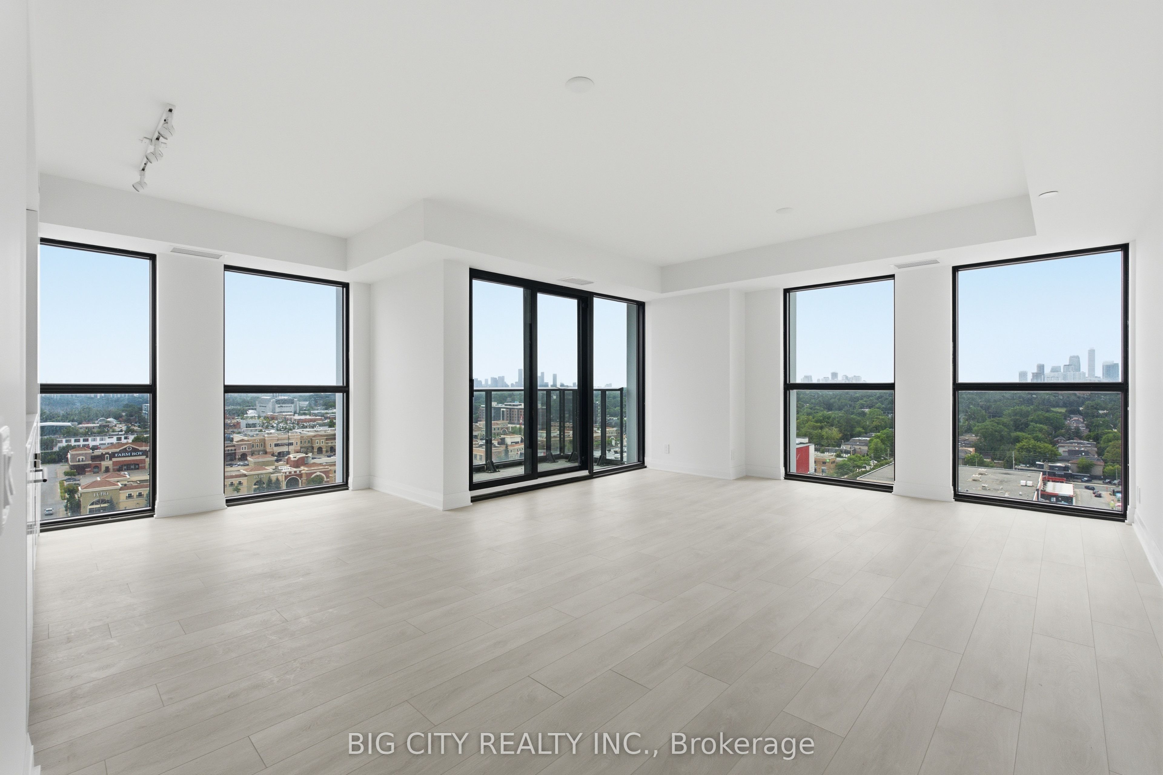 25 Frederick Todd Way 1502, Toronto, ON M4G 0C9