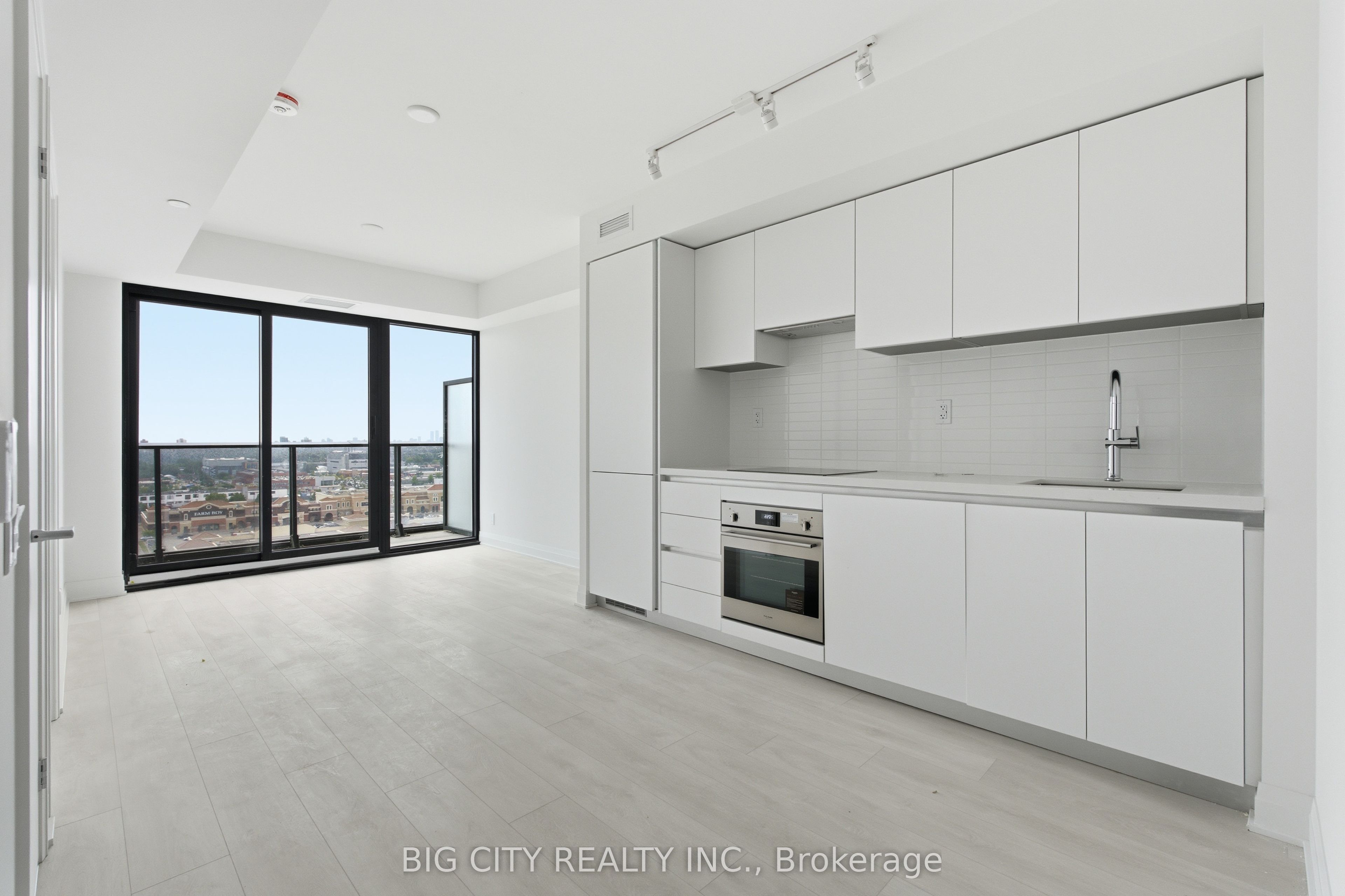 25 Frederick Todd Way 1511, Toronto, ON M4G 0E8