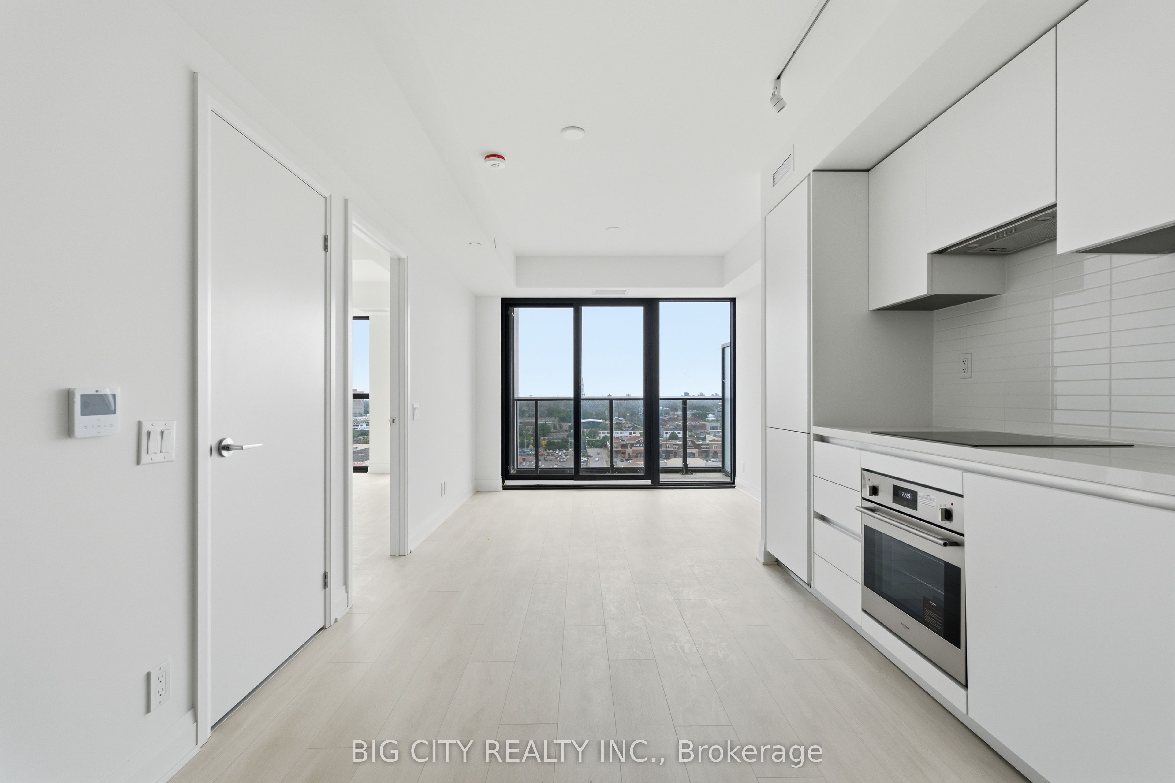 25 Frederick Todd Way 1511, Toronto, ON M4G 0E8 photo 3