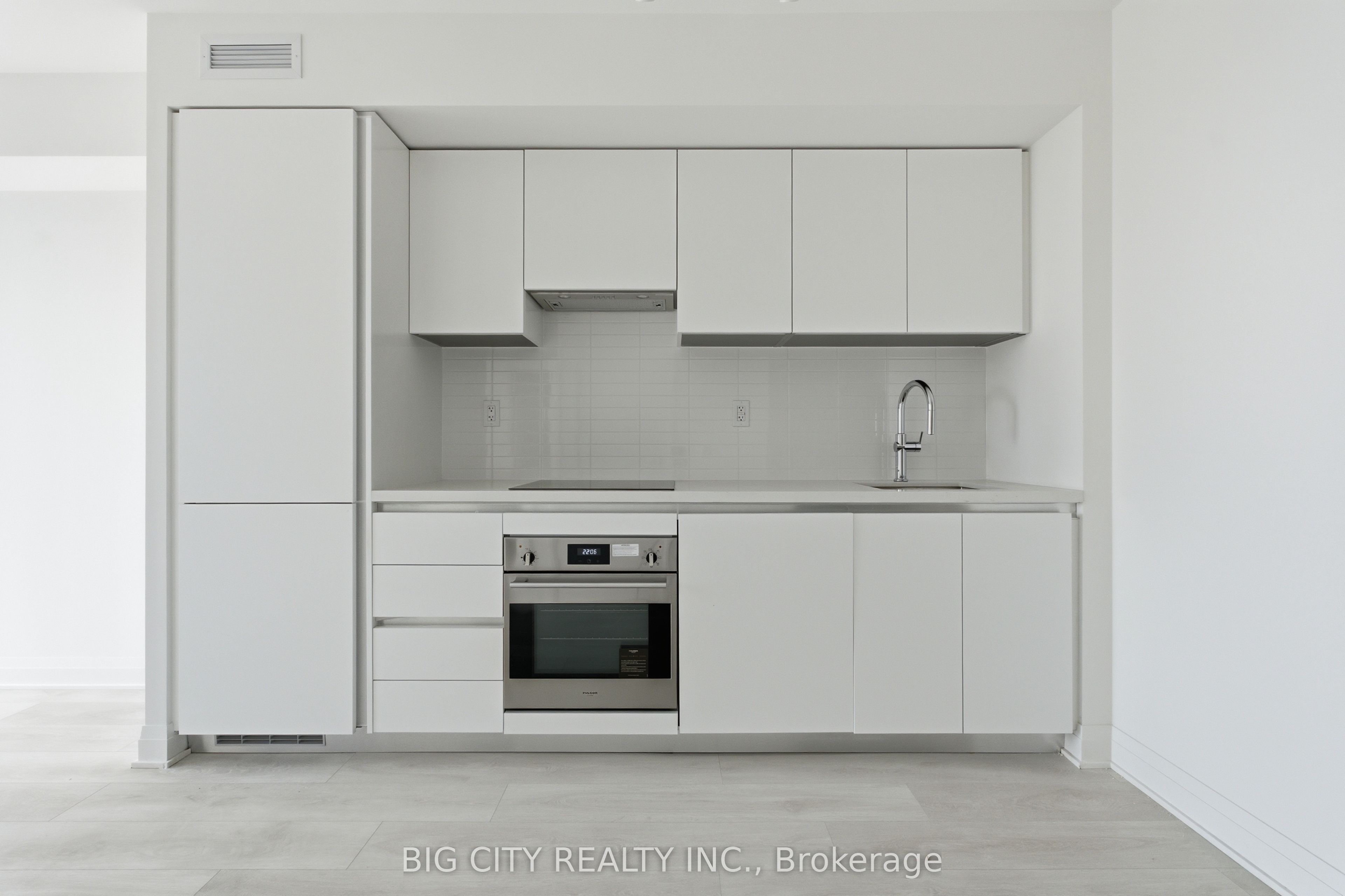 25 Frederick Todd Way 1511, Toronto, ON M4G 0E8 photo 4