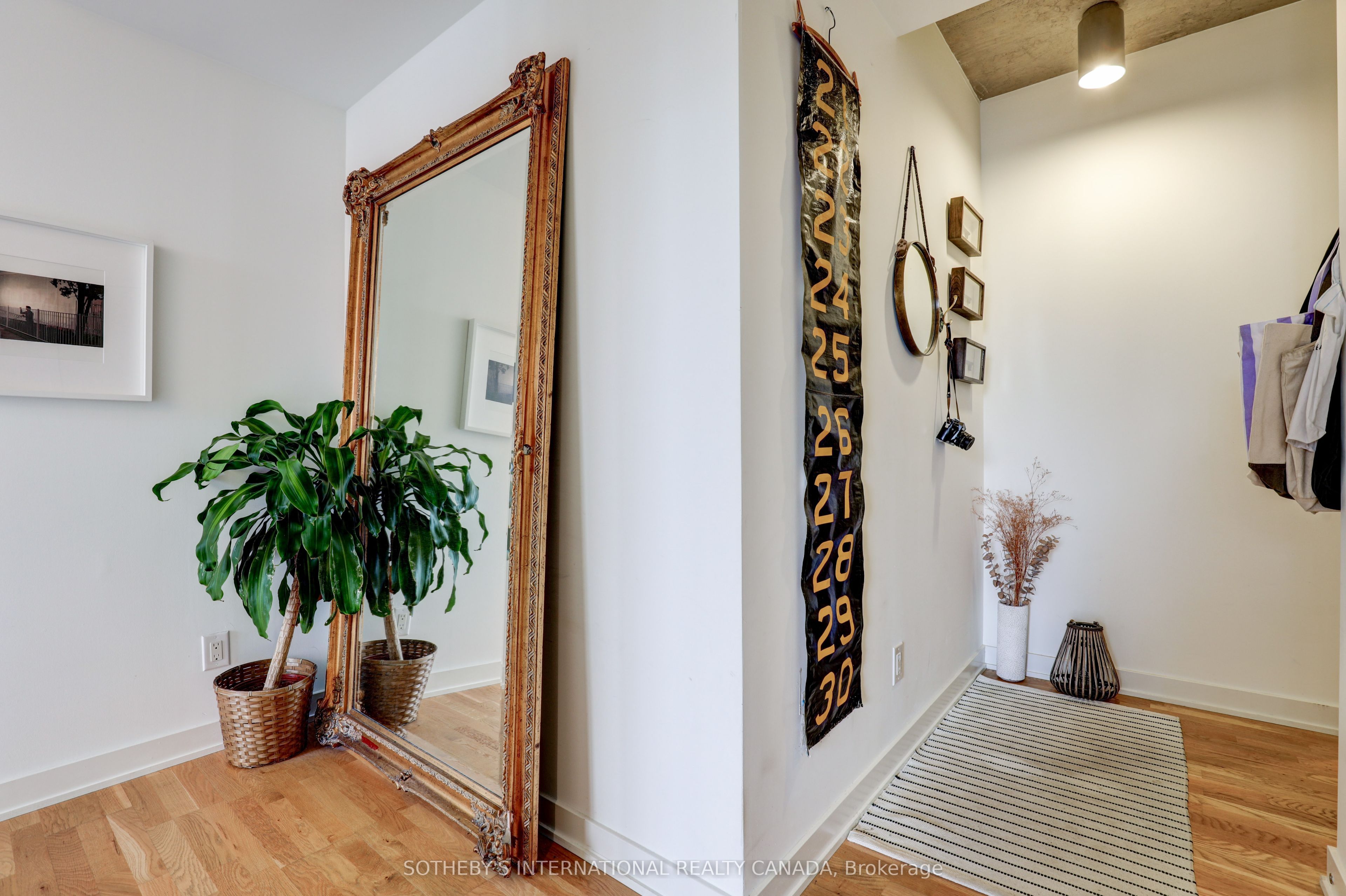 8 Dovercourt Road 701, Toronto, ON M6J 0B6 photo 3
