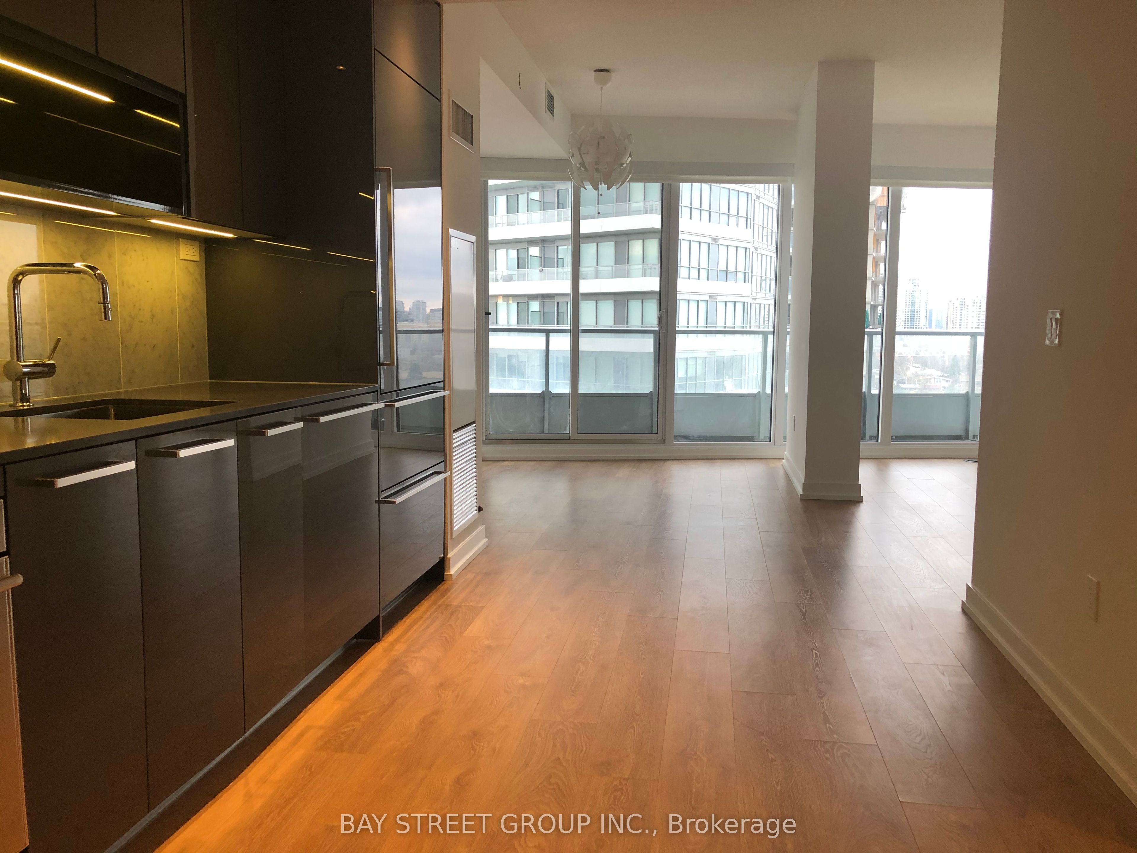 117 Mcmahon Drive 1808, Toronto, ON M2K 2X9 photo 2