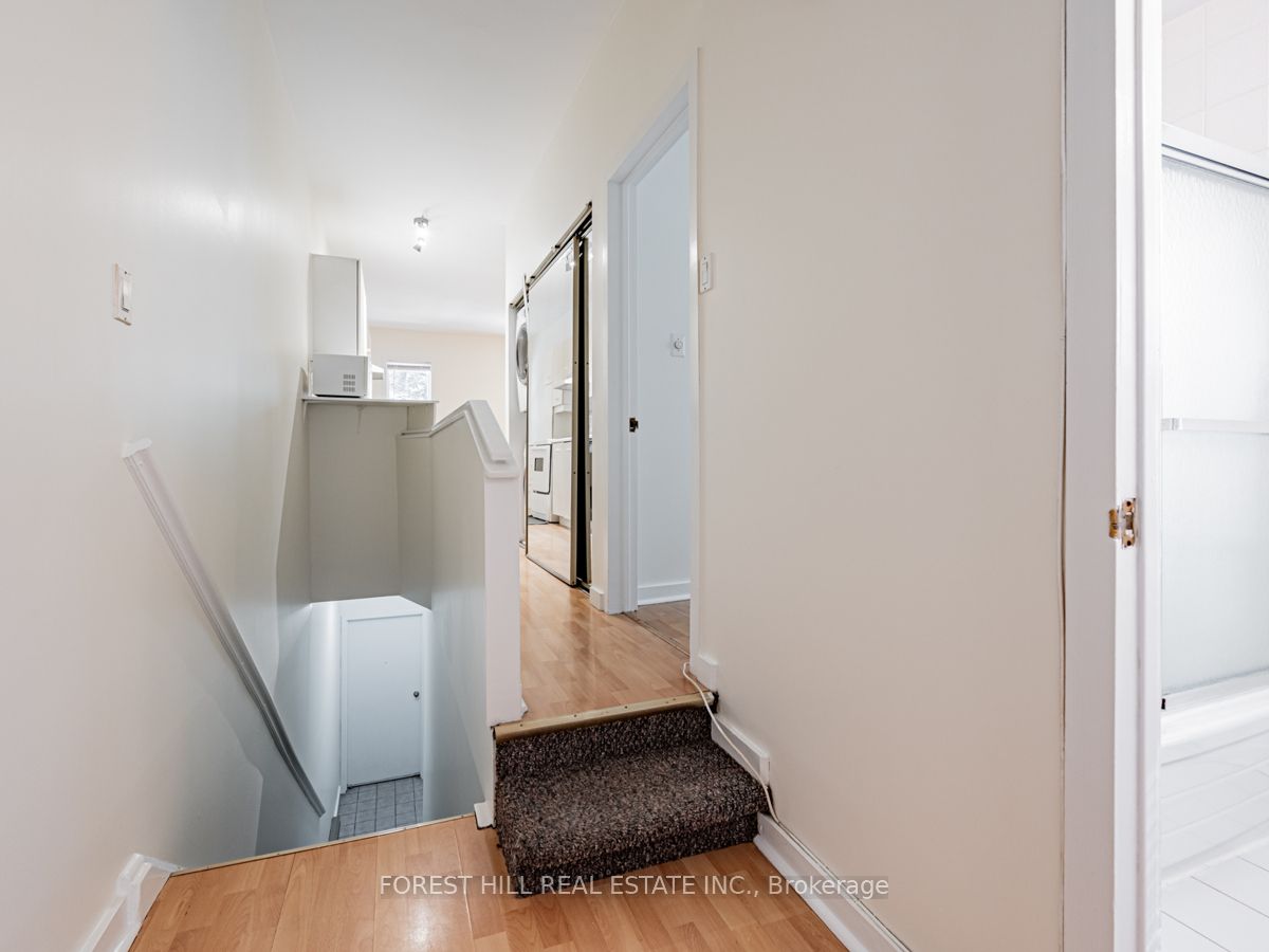 70 Macpherson Avenue Upper, Toronto, ON M5R 1W8 photo 4