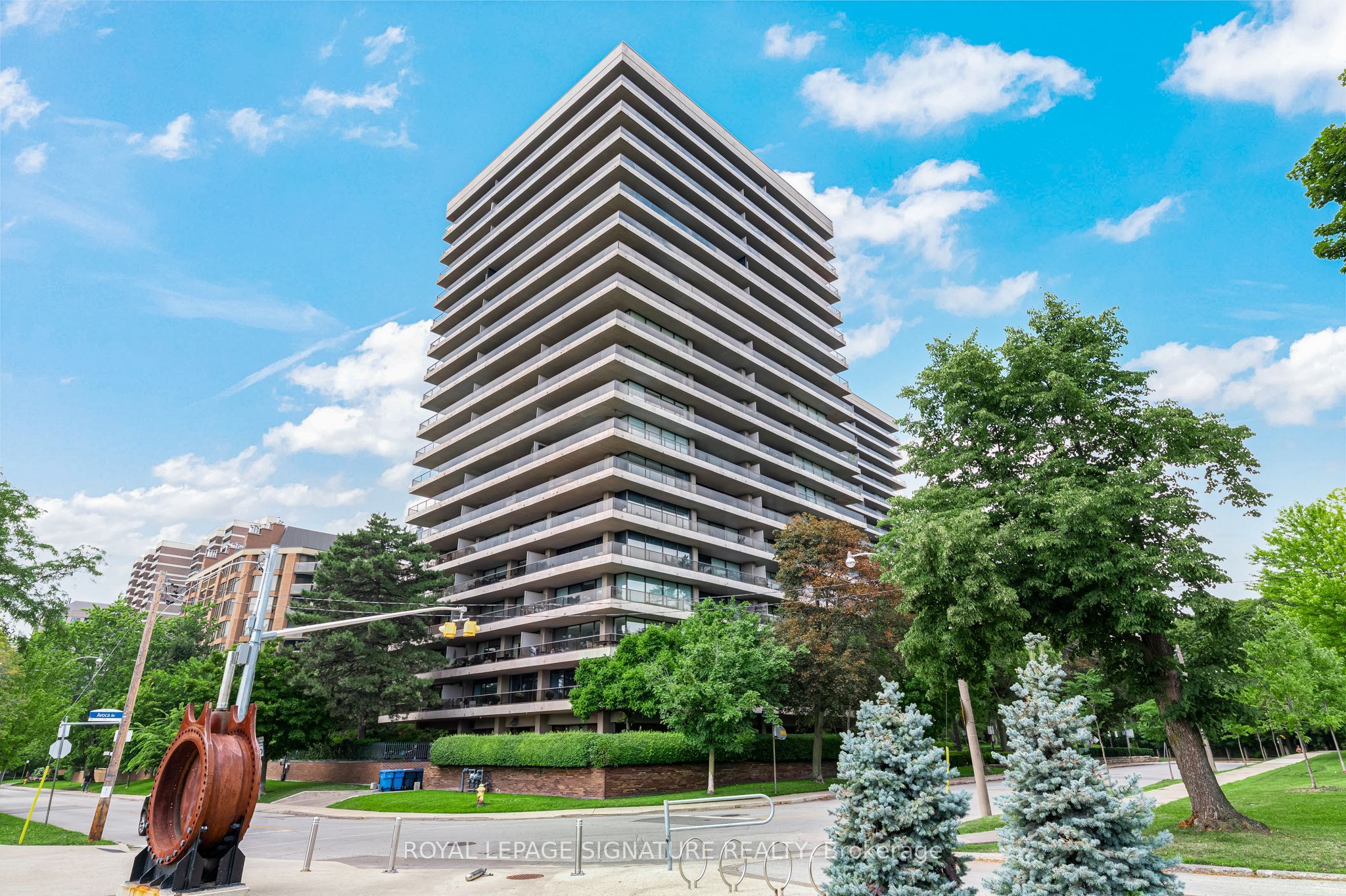 10 Avoca Avenue 704/705, Toronto, ON M4T 2B7