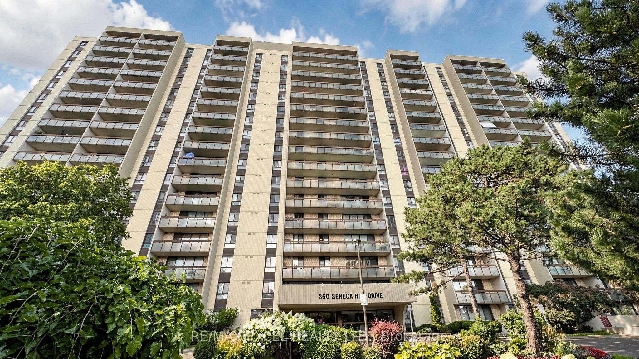 350 Seneca Hill Drive 1011, Toronto, ON M2J 4S7 photo 2