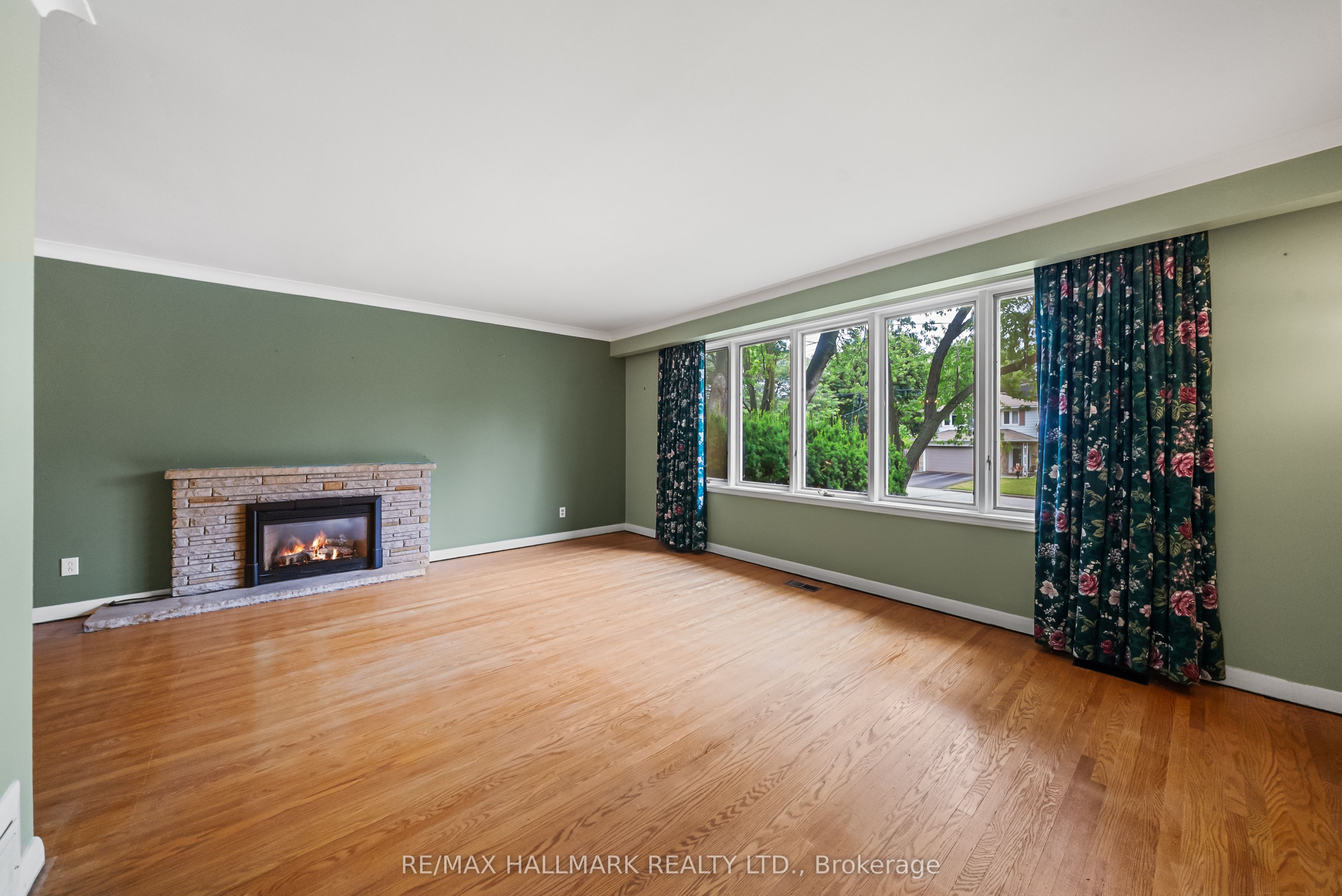 17 Greenyards Drive, Toronto, ON M2M 2R7 photo 5