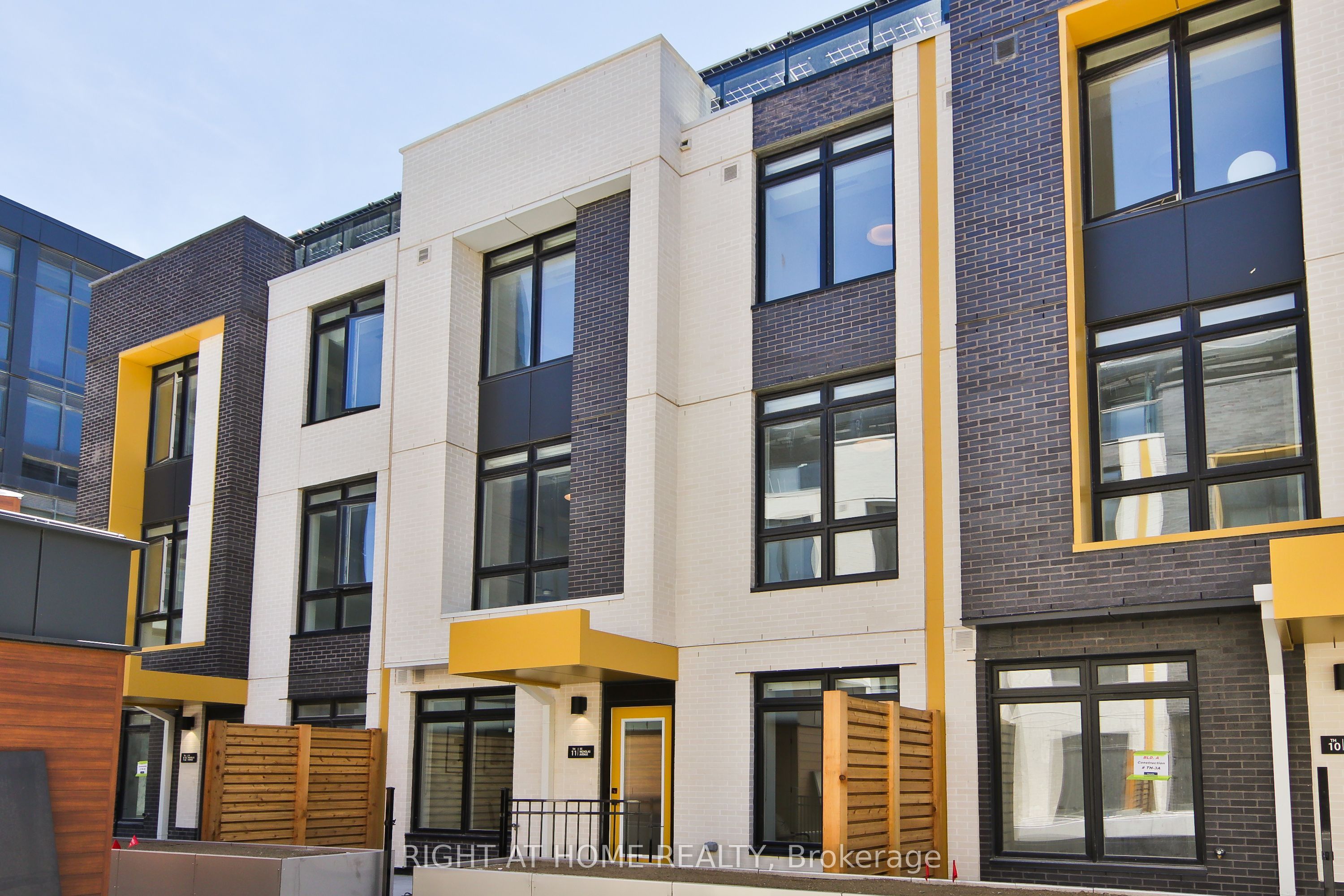55 Nicholas Avenue 09, Toronto, ON M5A 0M9