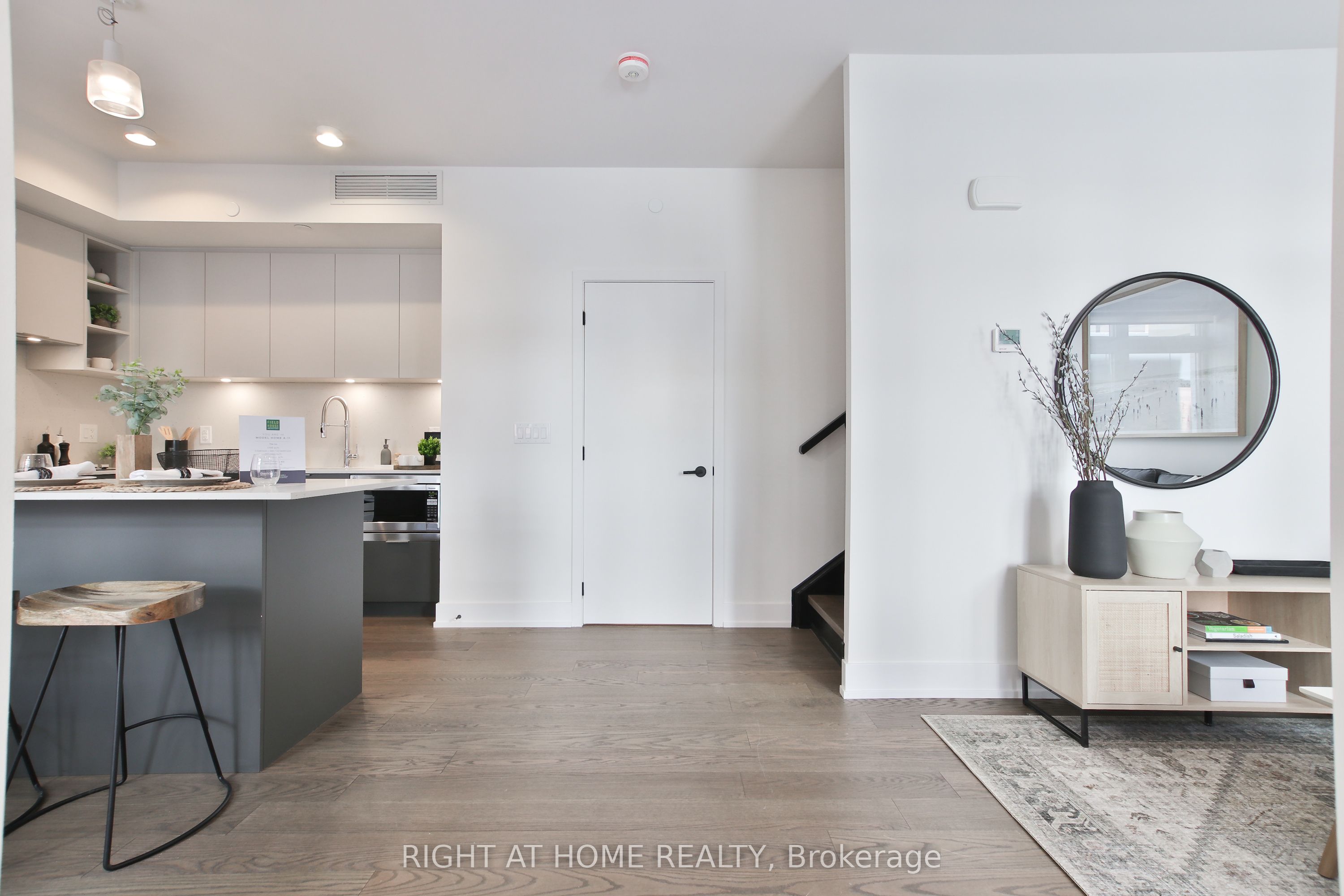 55 Nicholas Avenue 09, Toronto, ON M5A 0M9 photo 3