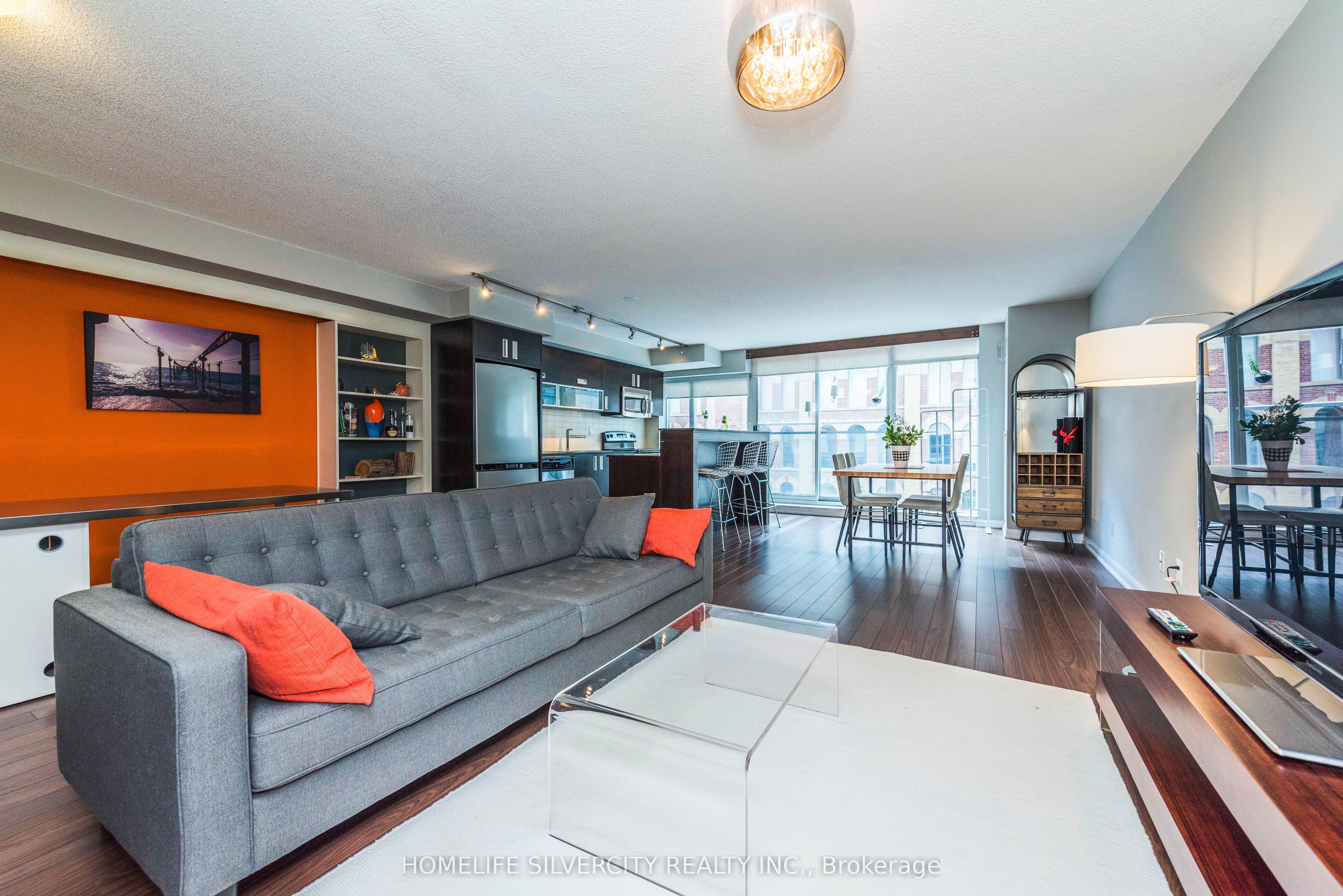 205 Frederick Street 404, Toronto, ON M5A 4V3