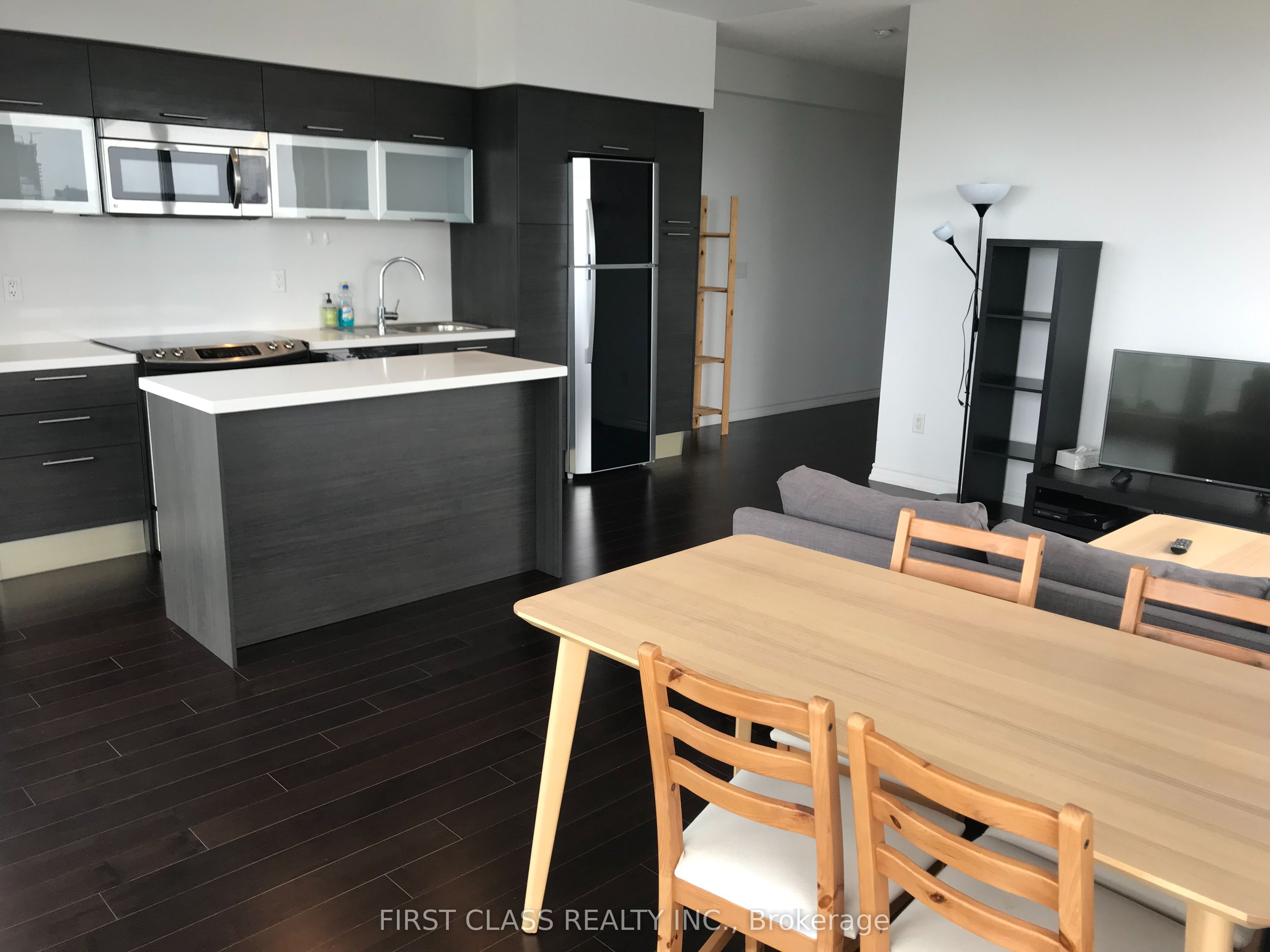 386 Yonge Street 5102, Toronto, ON M5B 0A5 photo 5