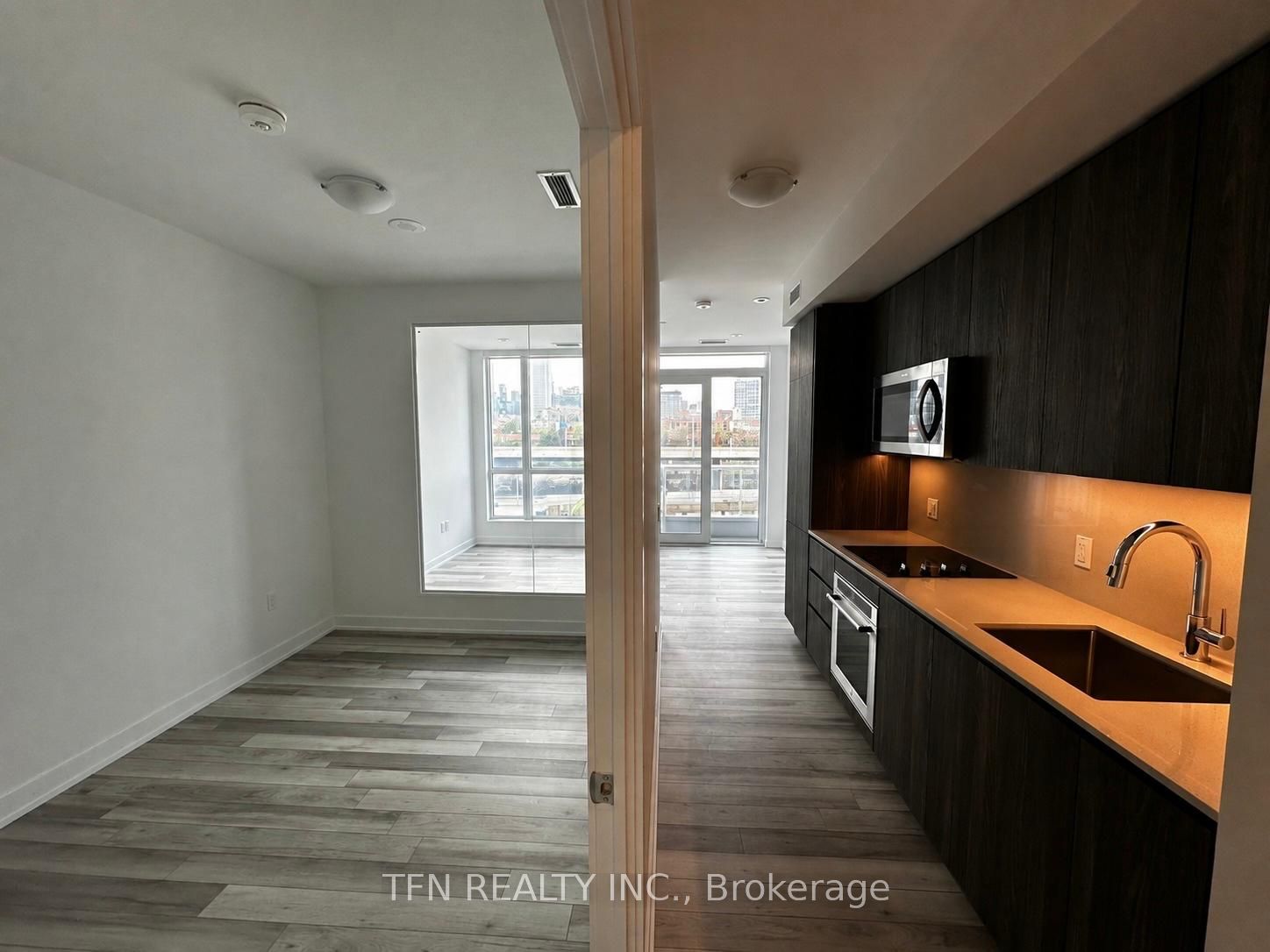 15 Richardson Street 501, Toronto, ON M5A 0Y5 photo 2