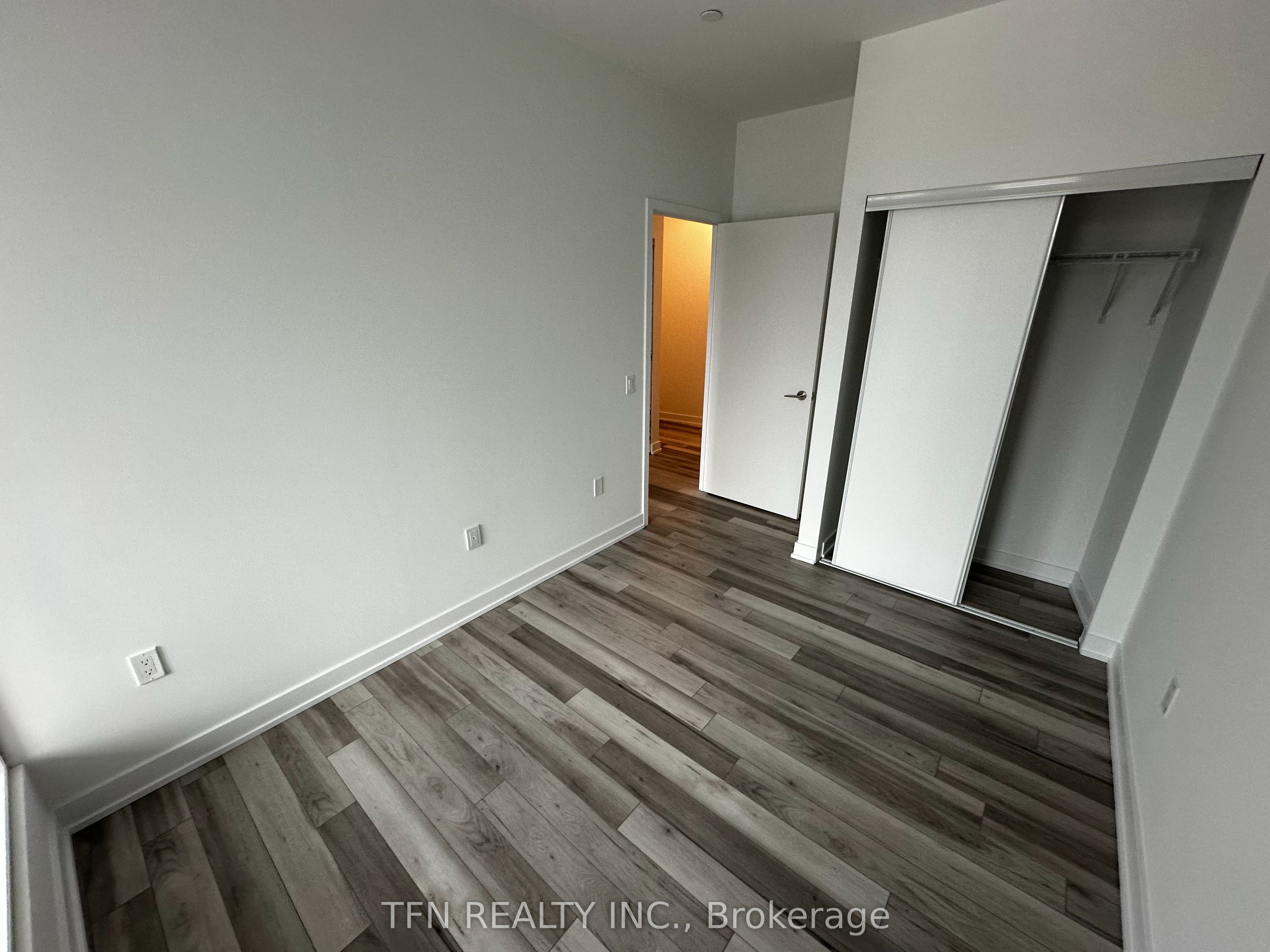 15 Richardson Street 501, Toronto, ON M5A 0Y5 photo 3