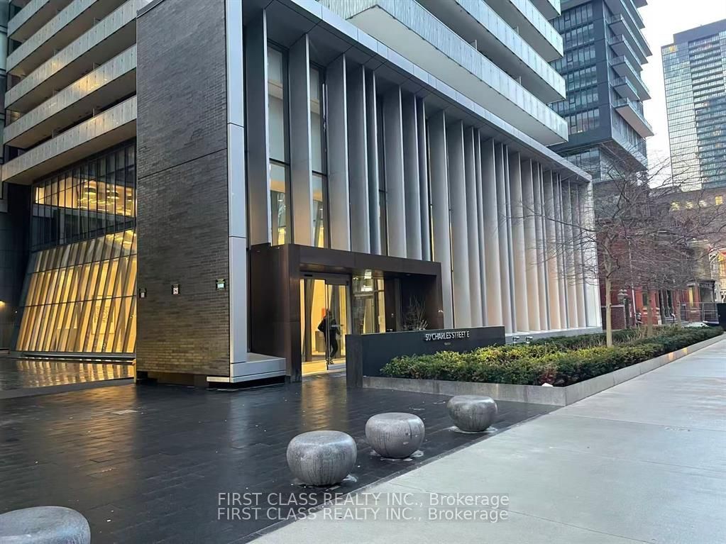 50 Charles Street E 2913, Toronto, ON M4Y 0C3
