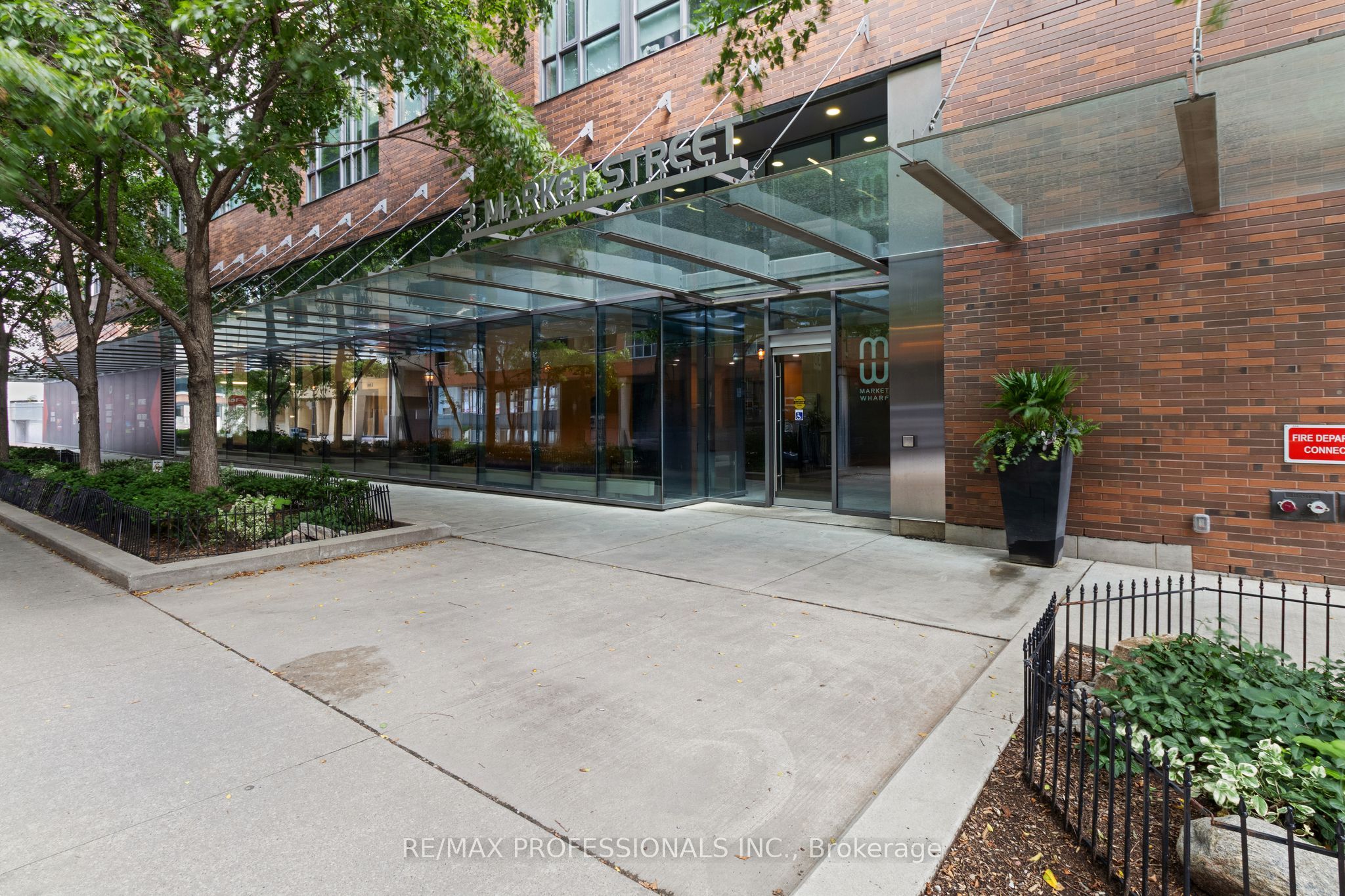 3 Market Street 422, Toronto, ON M5E 0A3 photo 4