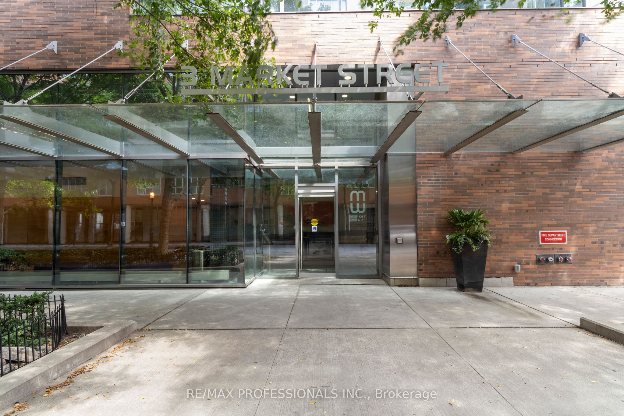 3 Market Street 422, Toronto, ON M5E 0A3 photo 5