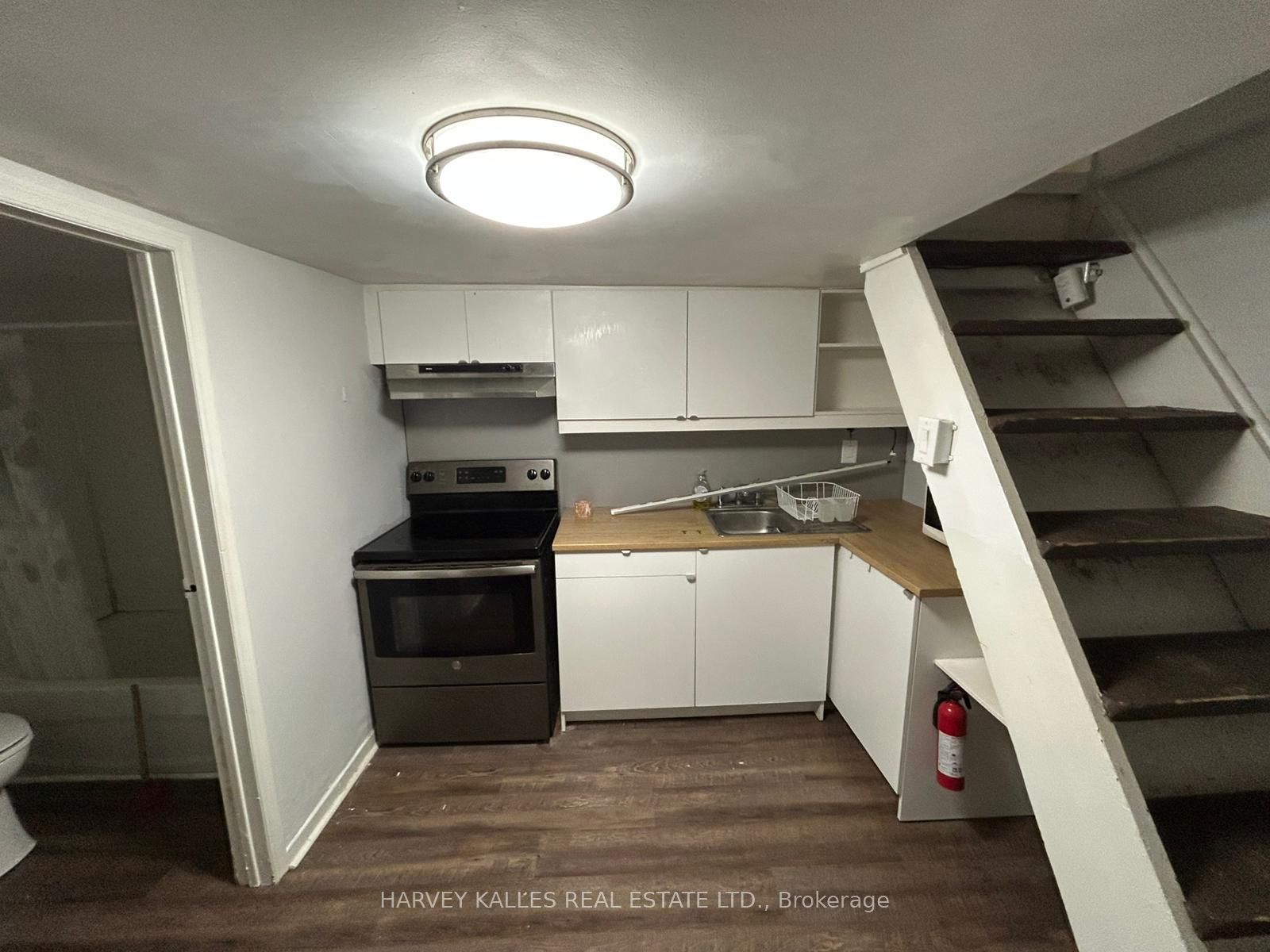 1098 Bathurst Street 3, Toronto, ON M5R 3G9 photo 5