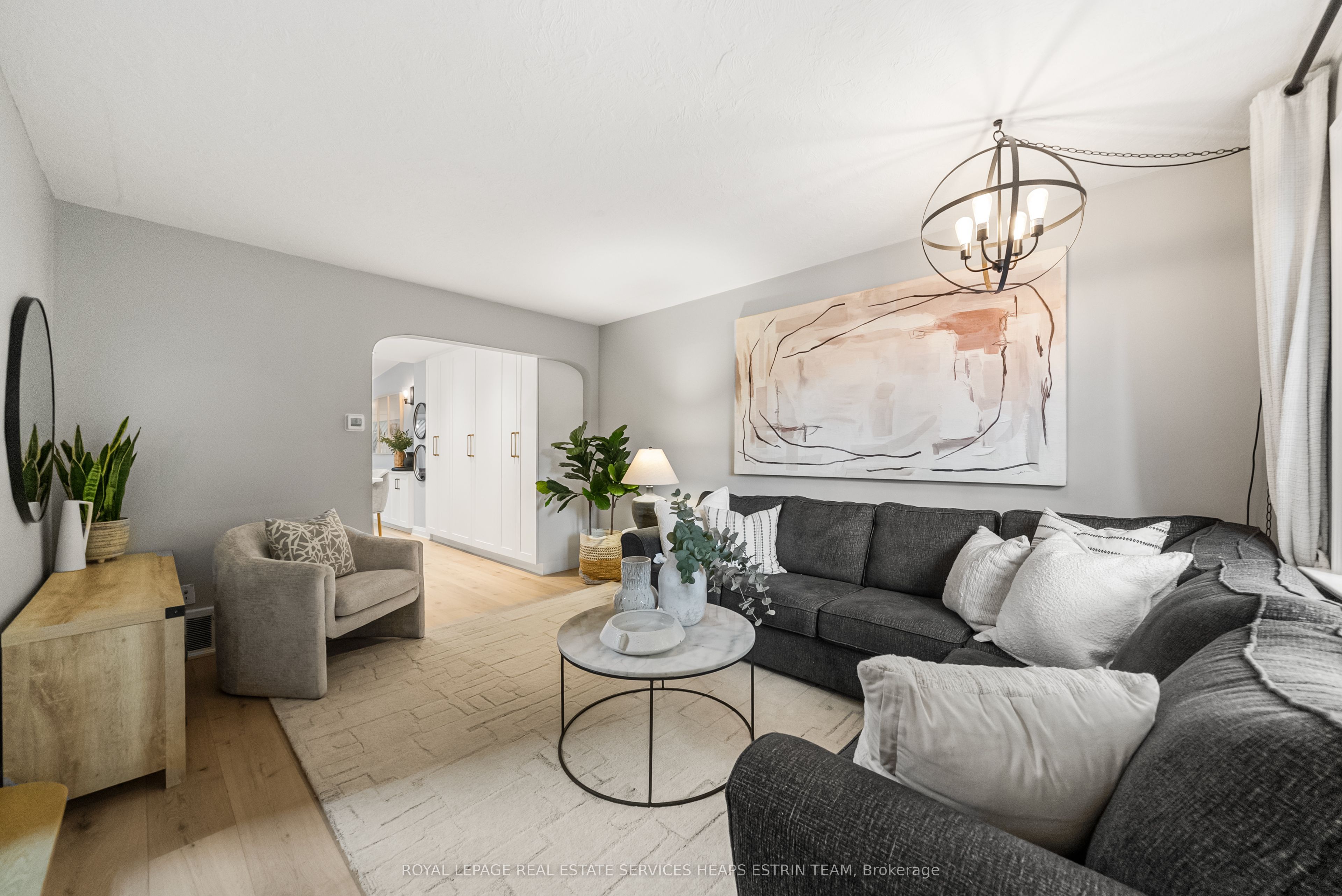 366 Laird Drive, Toronto, ON M4G 3X9 photo 4