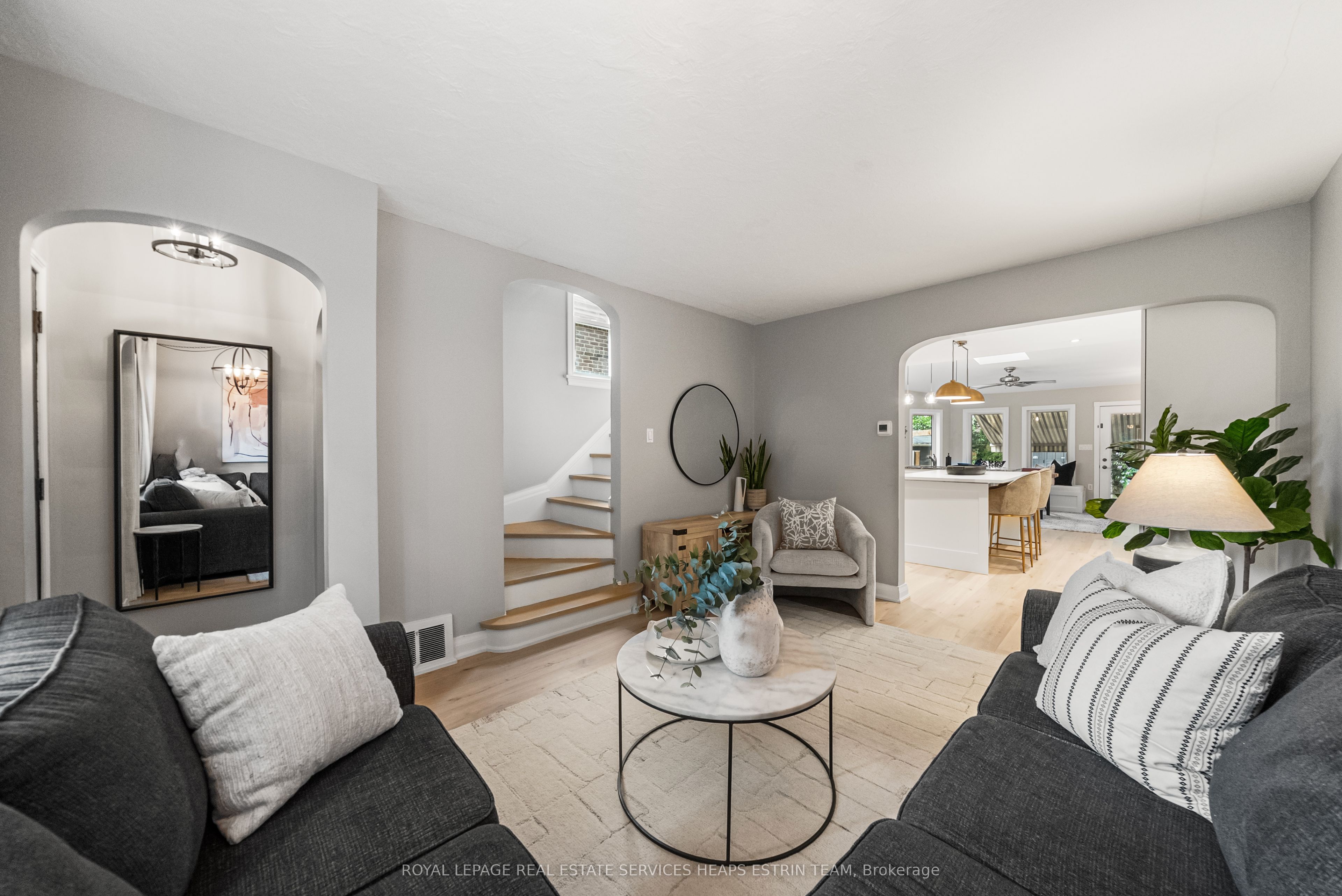 366 Laird Drive, Toronto, ON M4G 3X9 photo 5