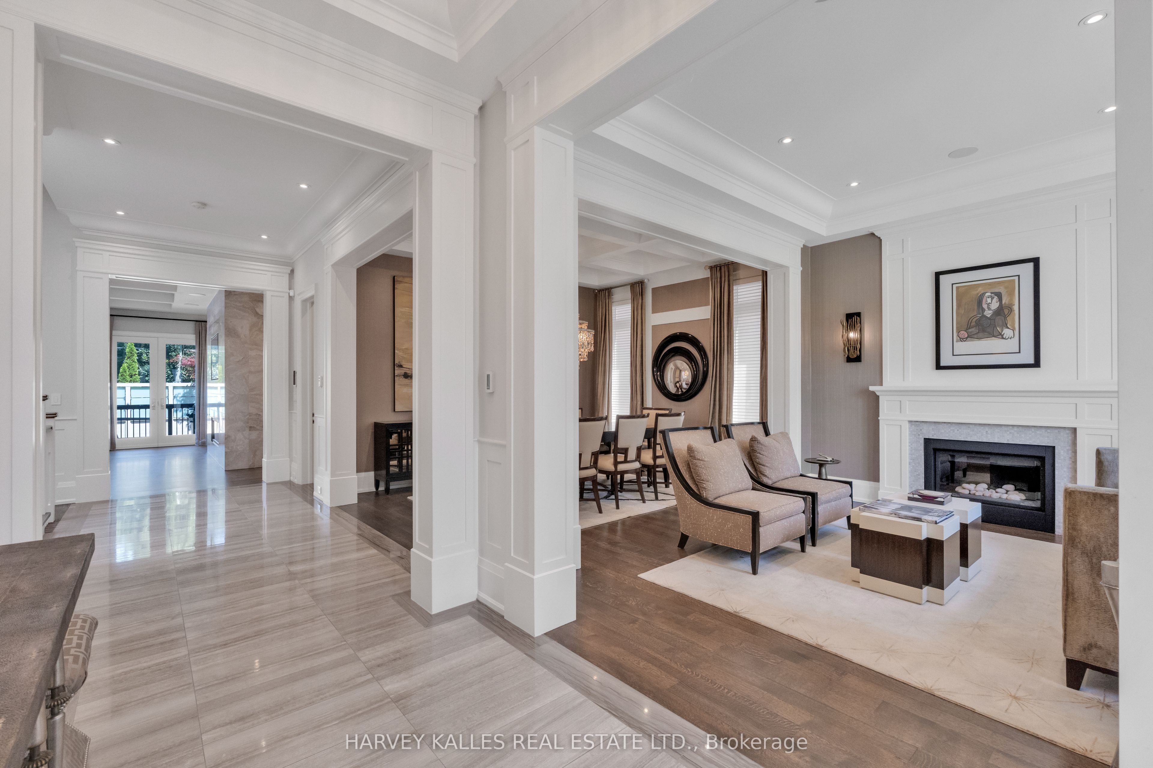 516 Douglas Avenue, Toronto, ON M5M 1H5 photo 5