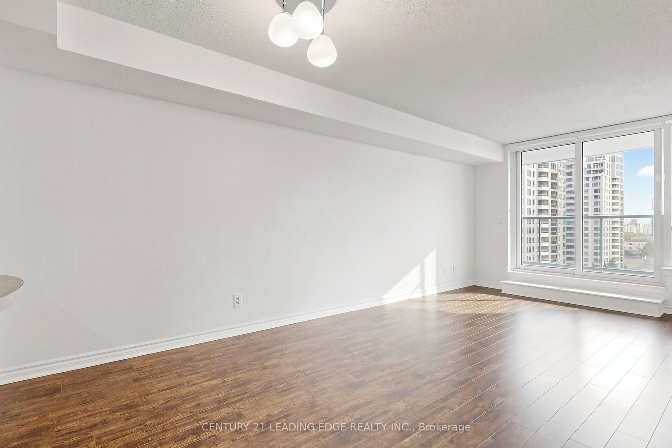 17 Barberry Place 905, Toronto, ON M2K 3E2 photo 3
