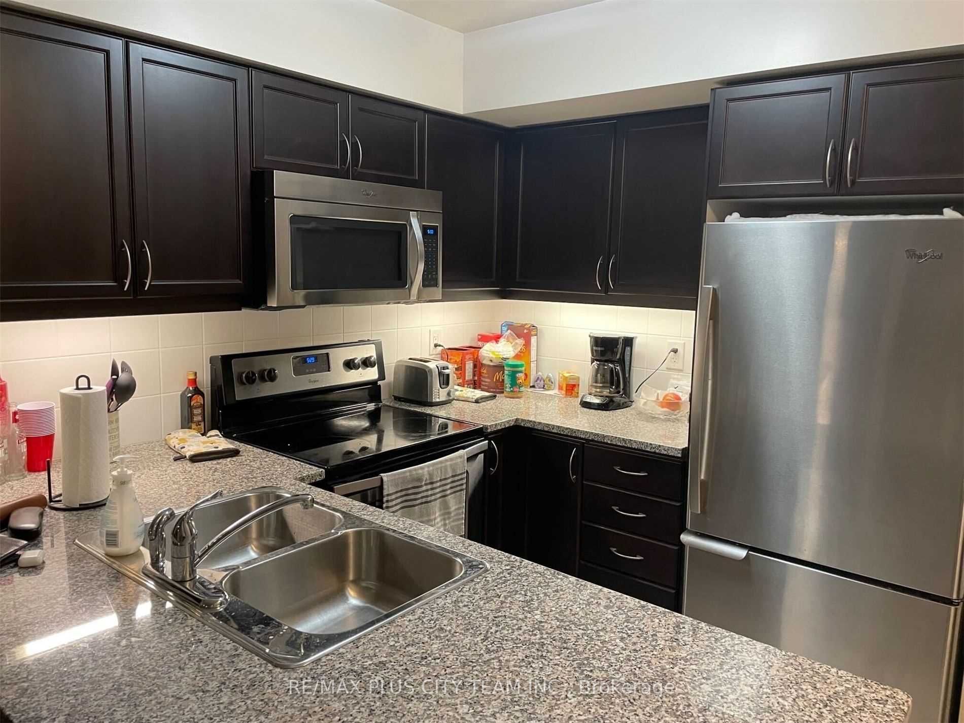 19 Grand Trunk Crescent 2907, Toronto, ON M5J 3A3 photo 4
