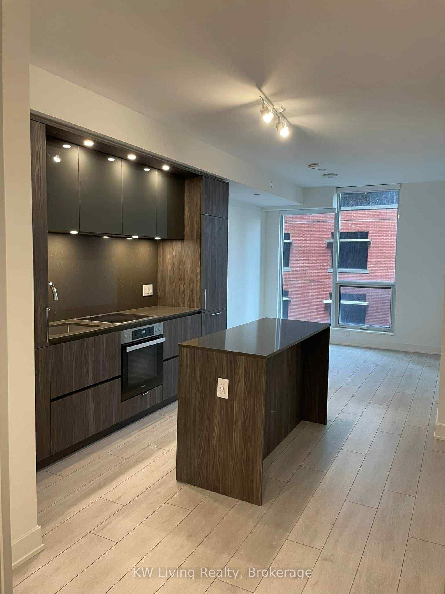 15 N Mercer Street 715, Toronto, ON M5V 0V1 photo 5