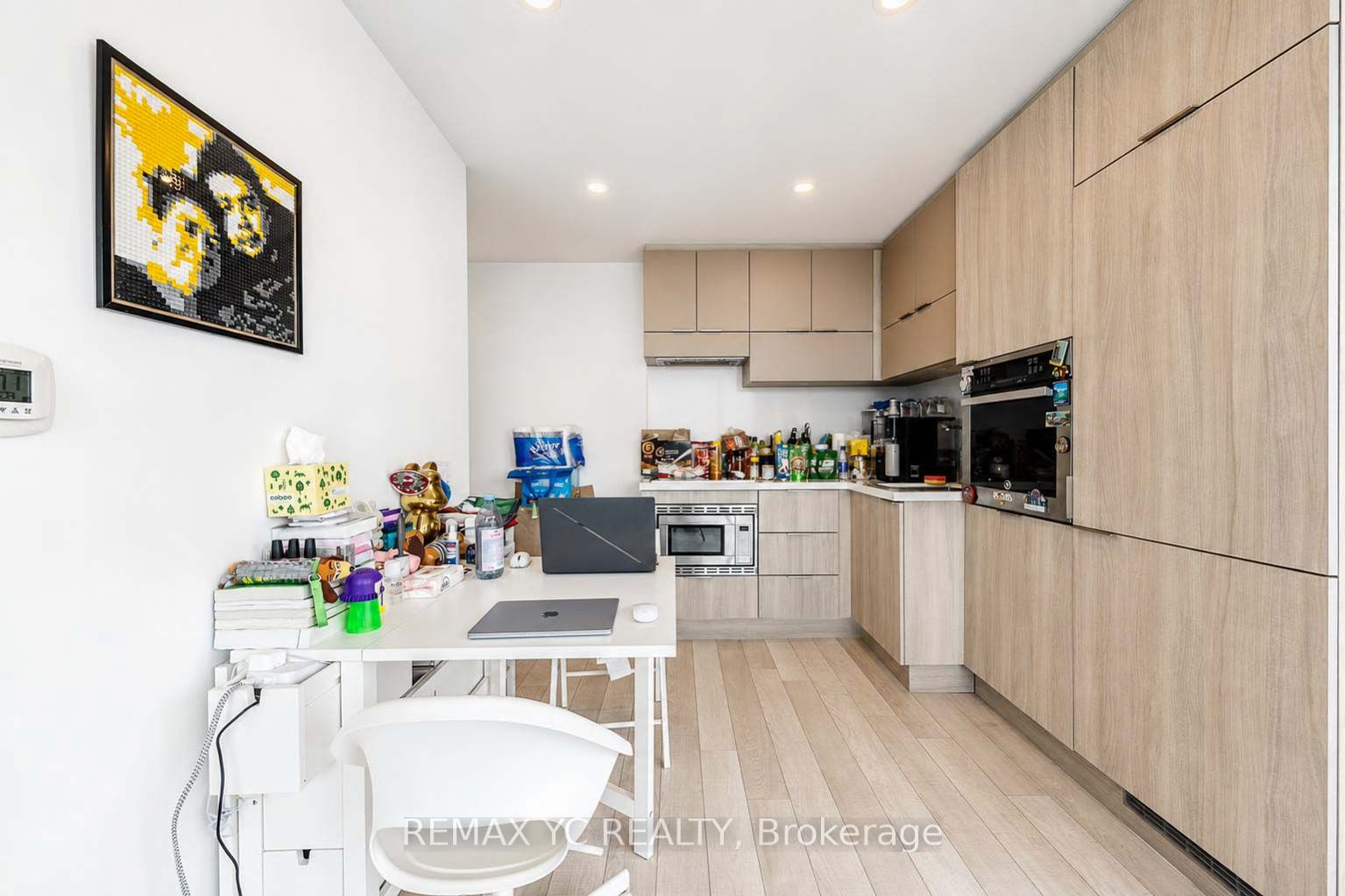 39 Roehampton Avenue 3708, Toronto, ON M4P 0G1 photo 4
