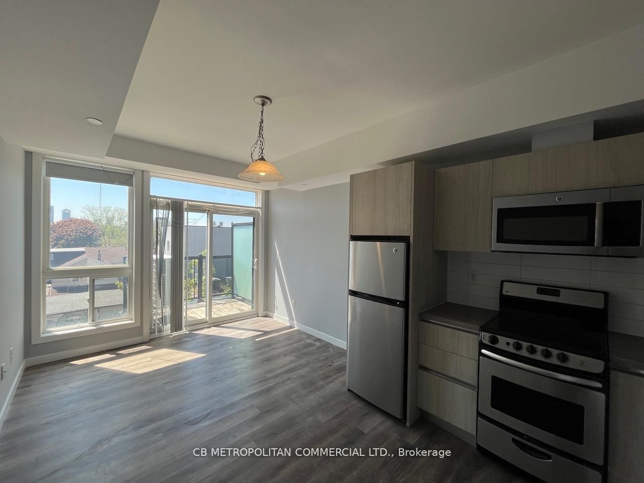 335 College Street 105, Toronto, ON M5T 1S2 photo 2