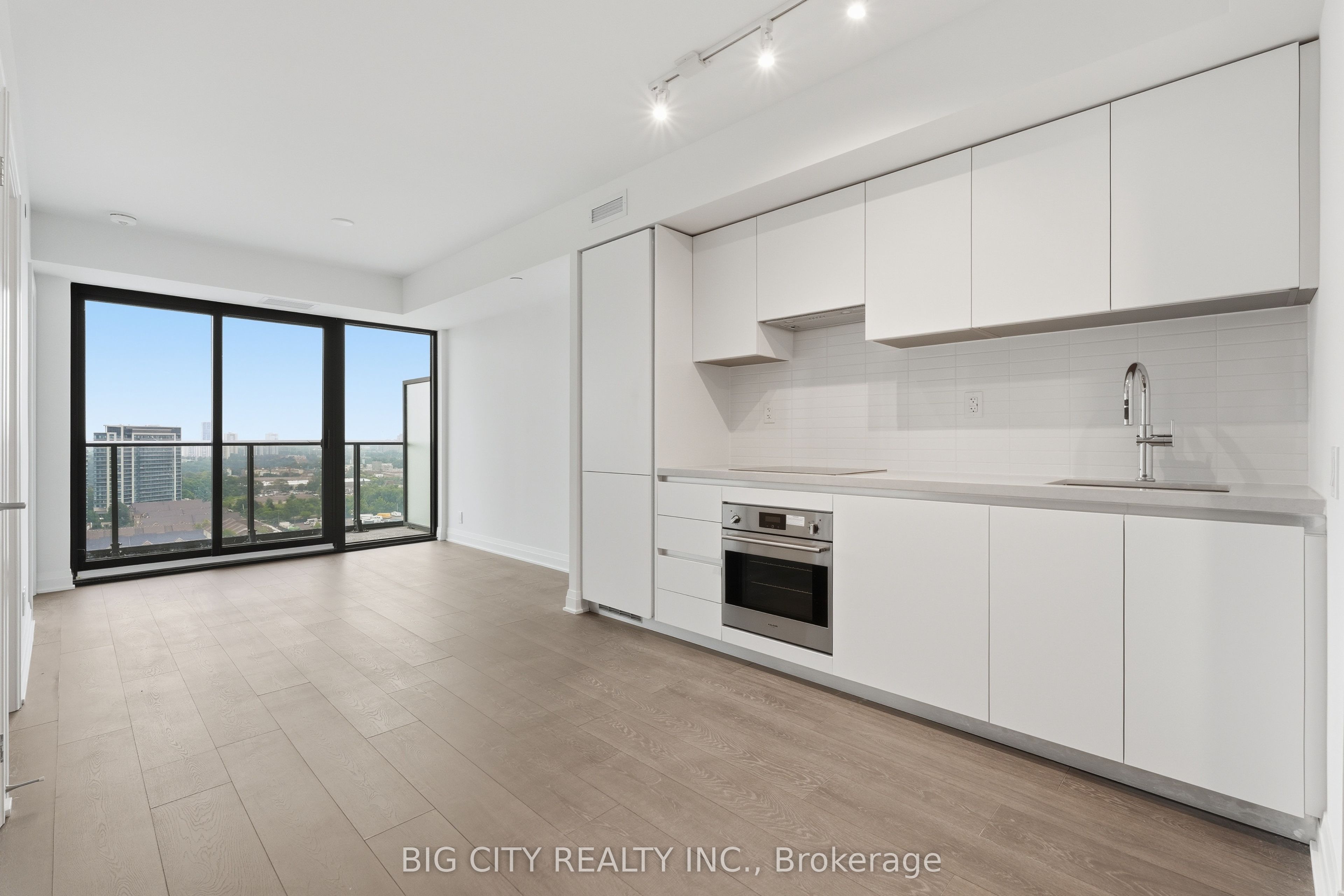 25 Frederick Todd Way 1708, Toronto, ON M4G 0C9 photo 4