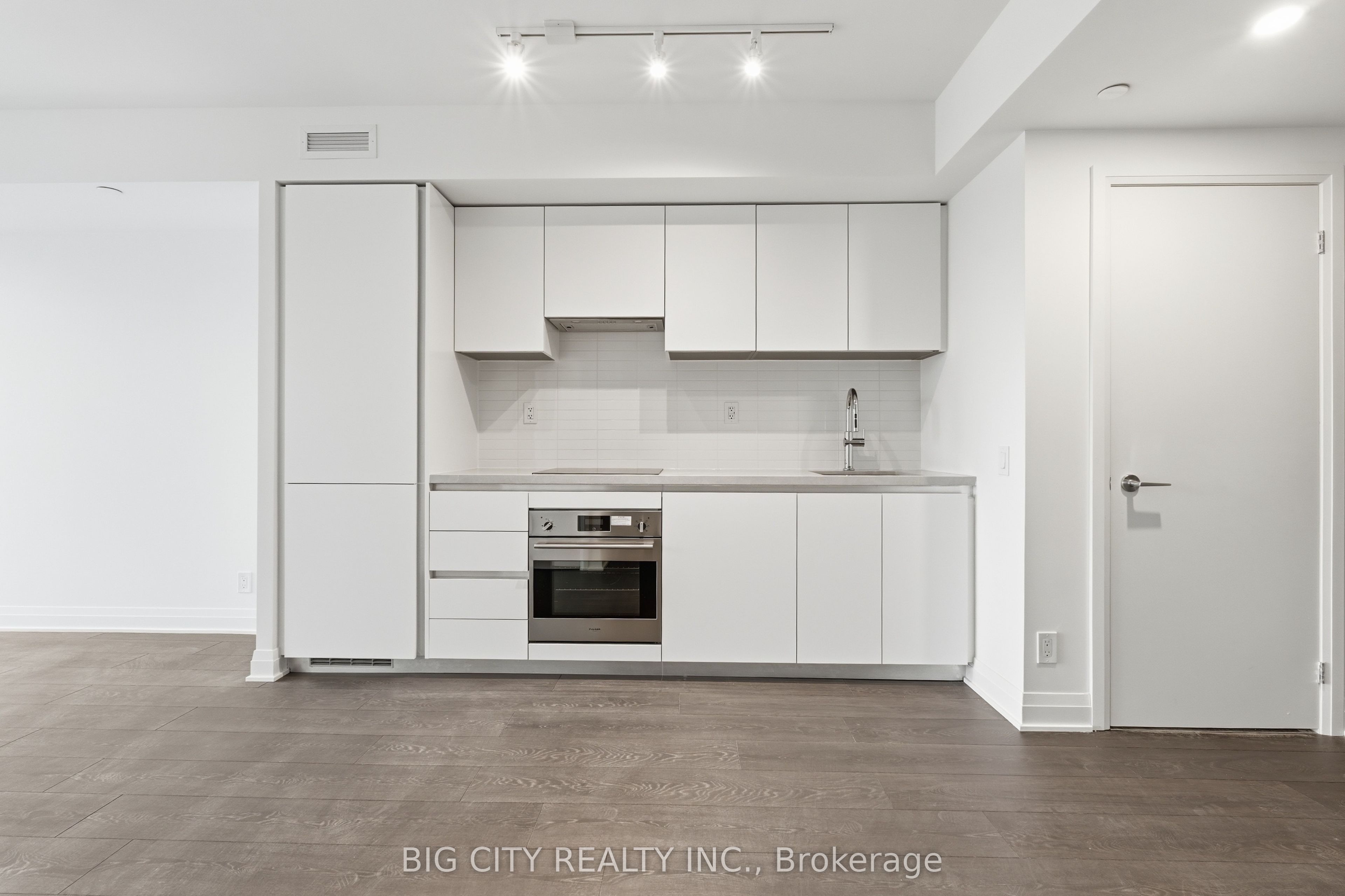 25 Frederick Todd Way 1708, Toronto, ON M4G 0C9 photo 5