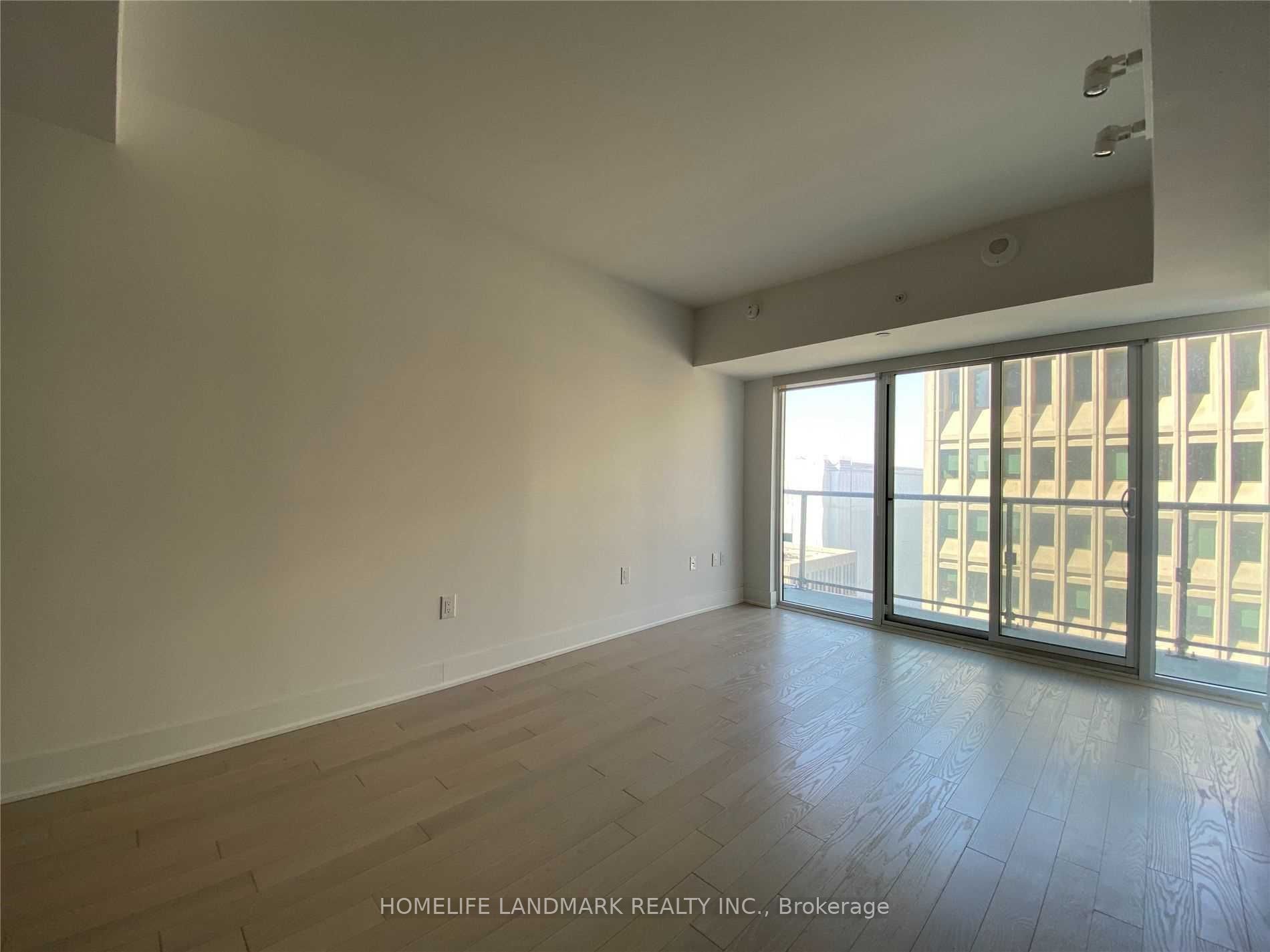955 Bay Street 1908, Toronto, ON M5S 2A2 photo 2