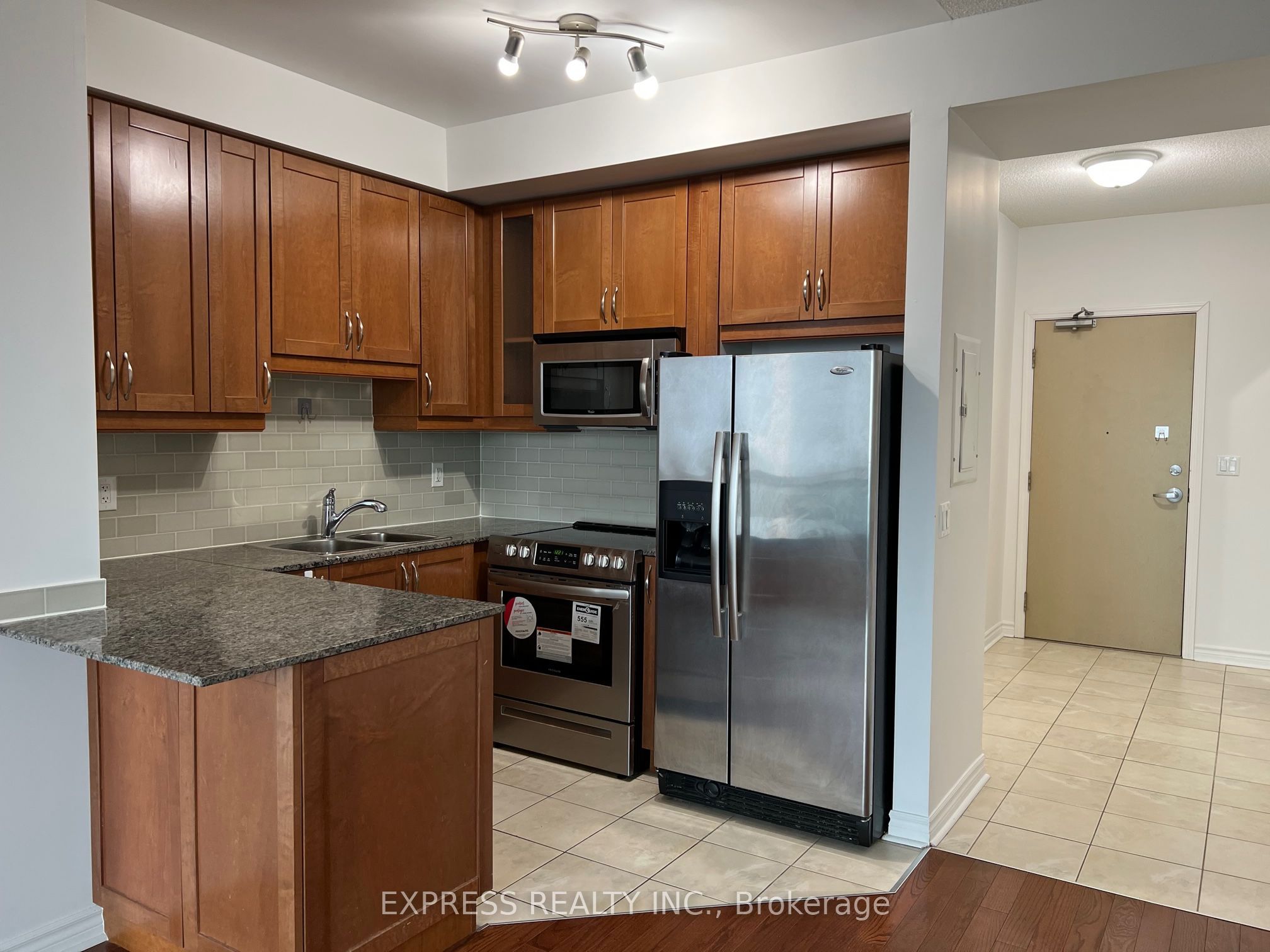 18 Holmes Avenue 1402, Toronto, ON M2N 0E1