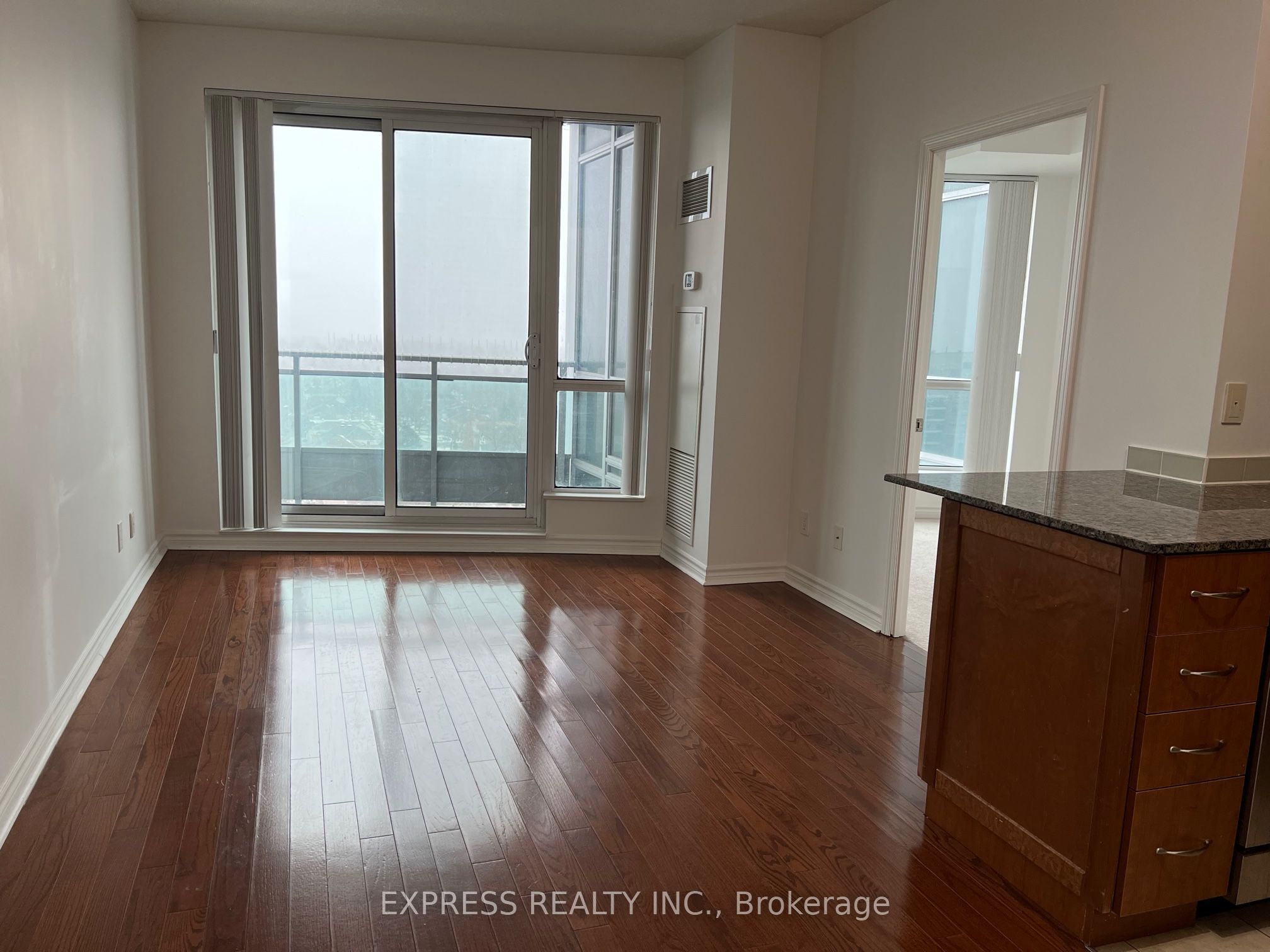 18 Holmes Avenue 1402, Toronto, ON M2N 0E1 photo 3