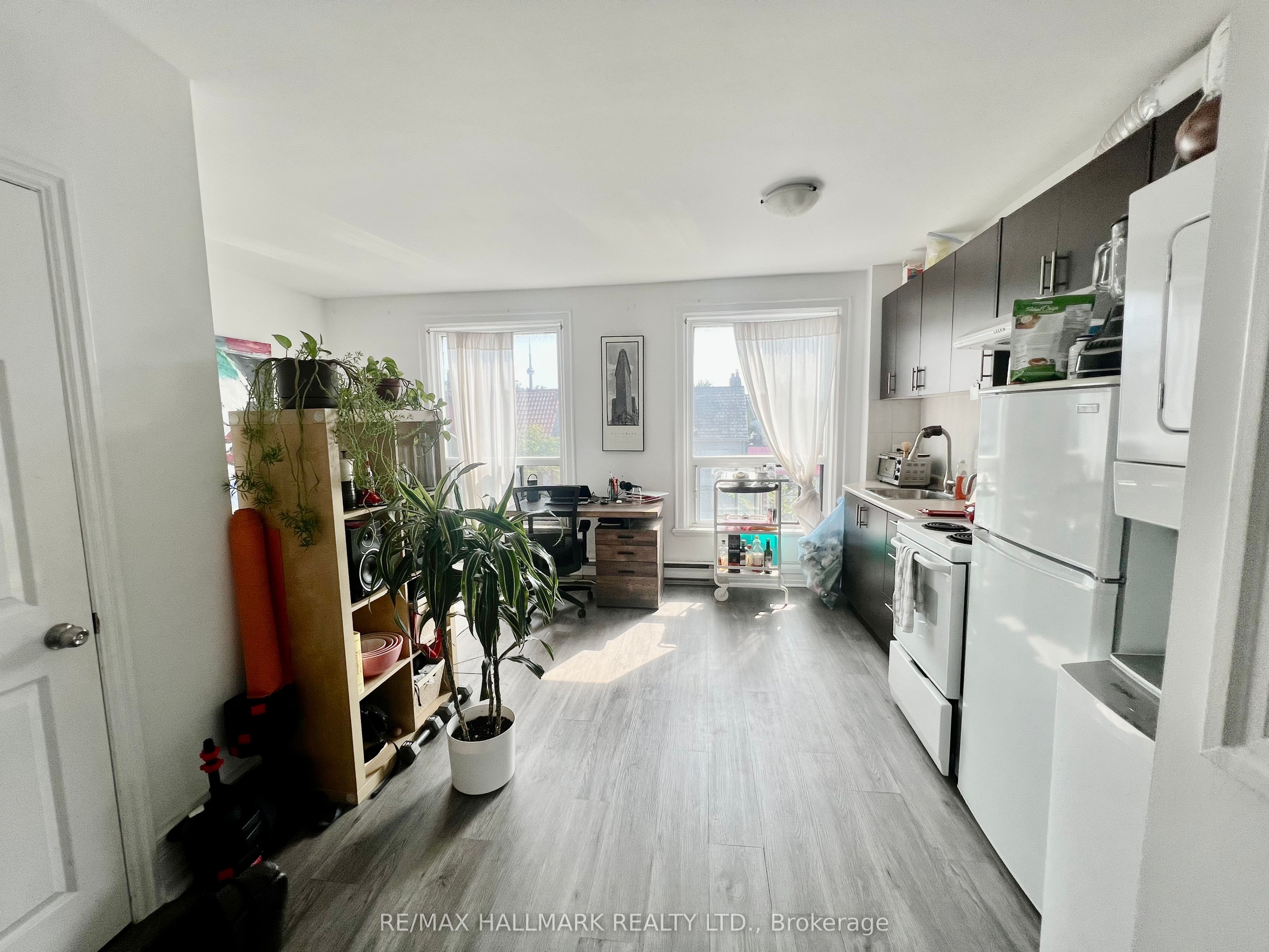 454 Bloor Street W 4, Toronto, ON M5S 1X8 photo 2